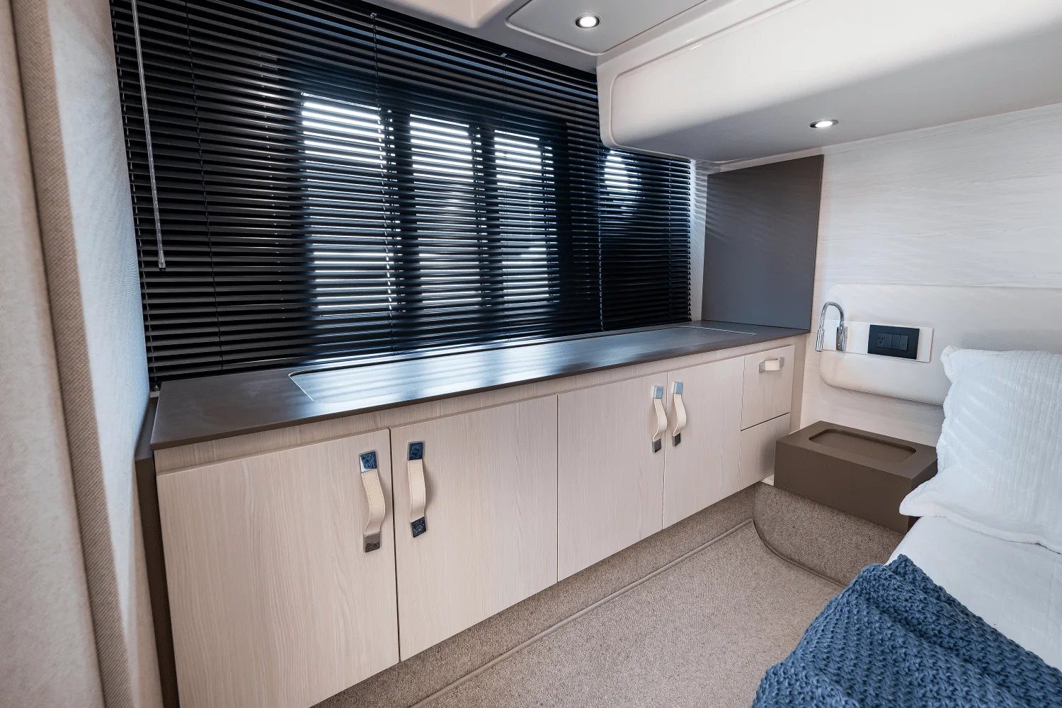 2017 Azimut 50 FLYBRIDGE Image Thumbnail #63