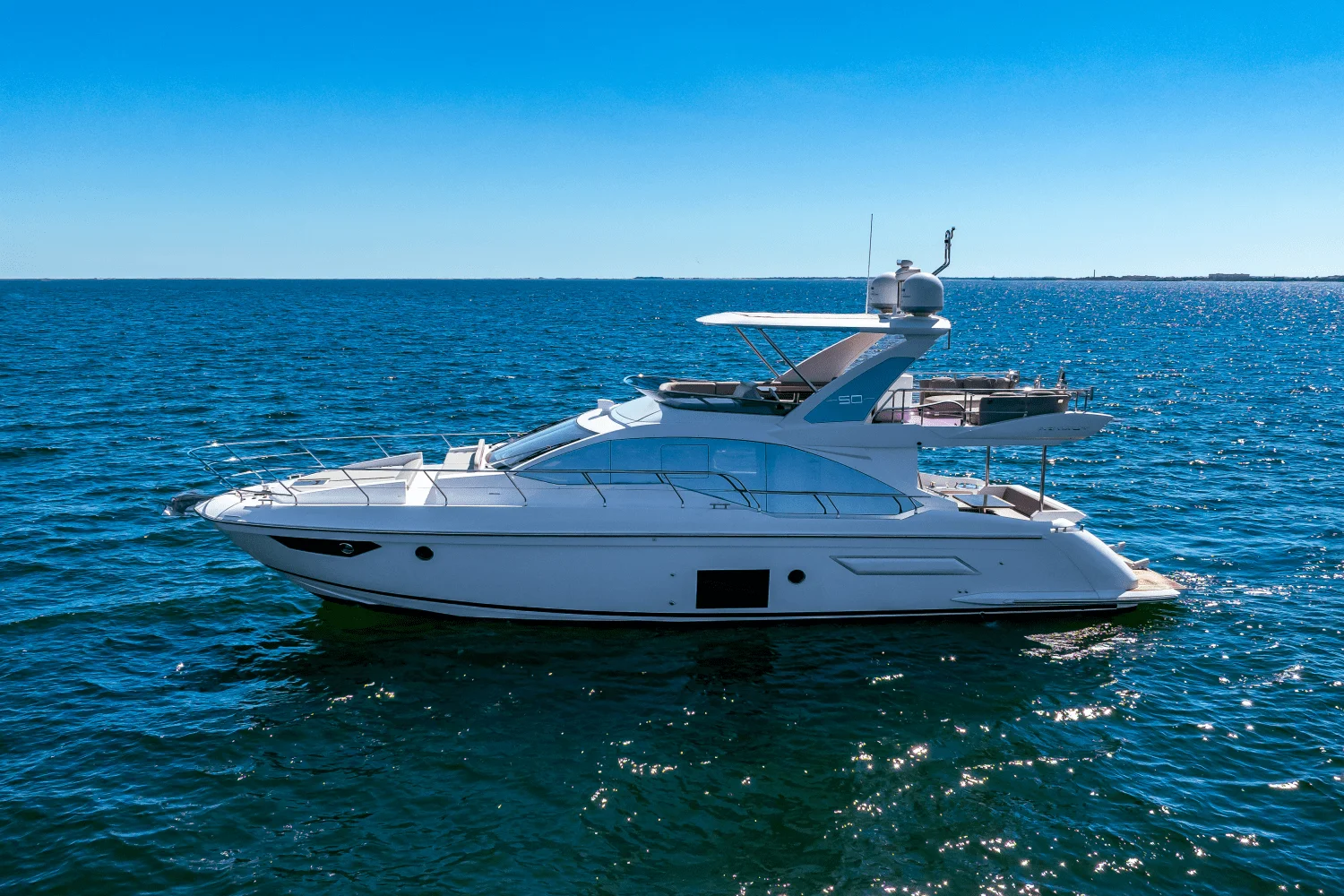 2017 Azimut 50 FLYBRIDGE Image Thumbnail #17