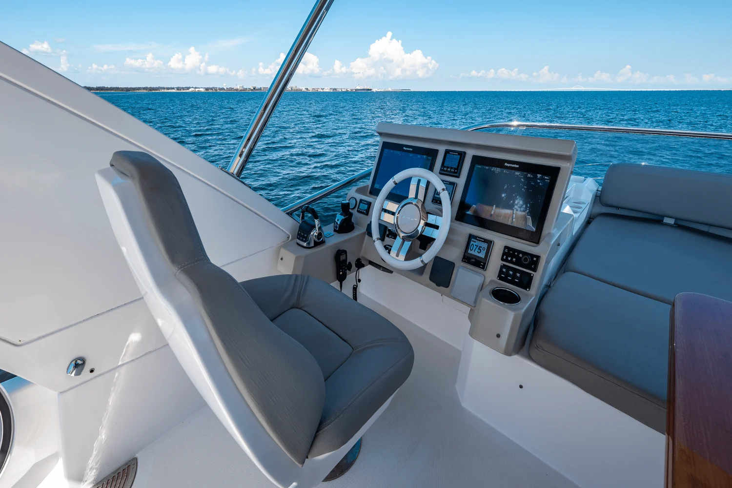 2017 Azimut 50 FLYBRIDGE Image Thumbnail #83