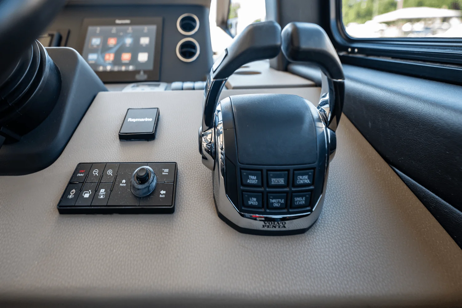 2017 Azimut 50 FLYBRIDGE Image Thumbnail #46