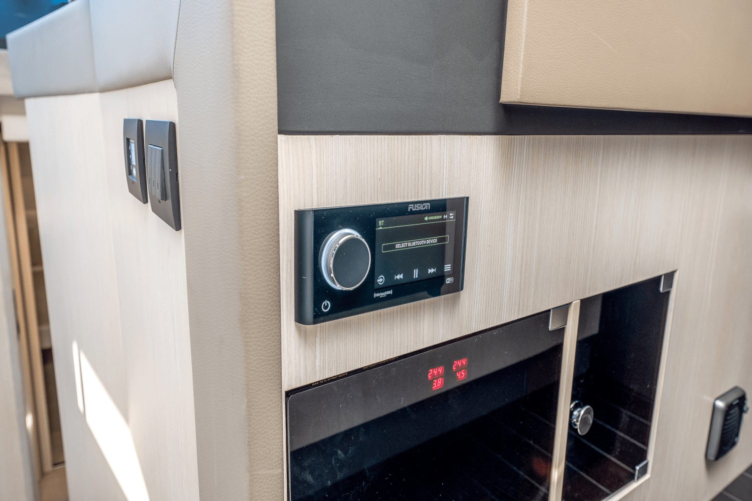 2017 Azimut 50 FLYBRIDGE Image Thumbnail #32