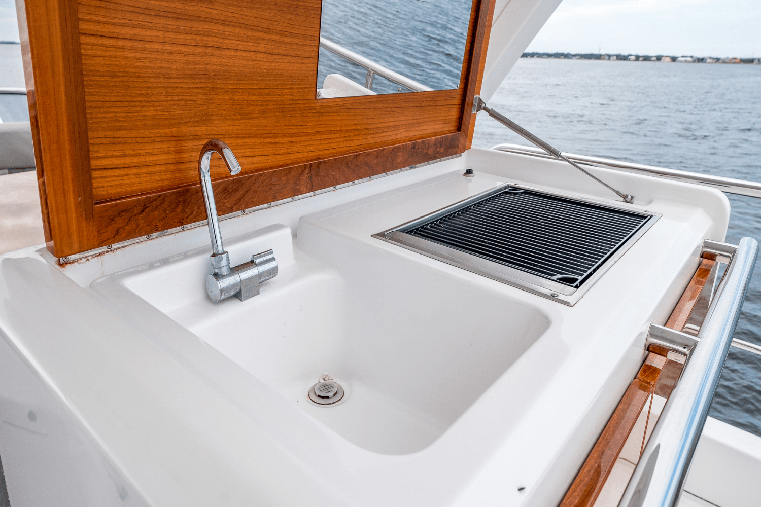 2017 Azimut 50 FLYBRIDGE Image Thumbnail #98