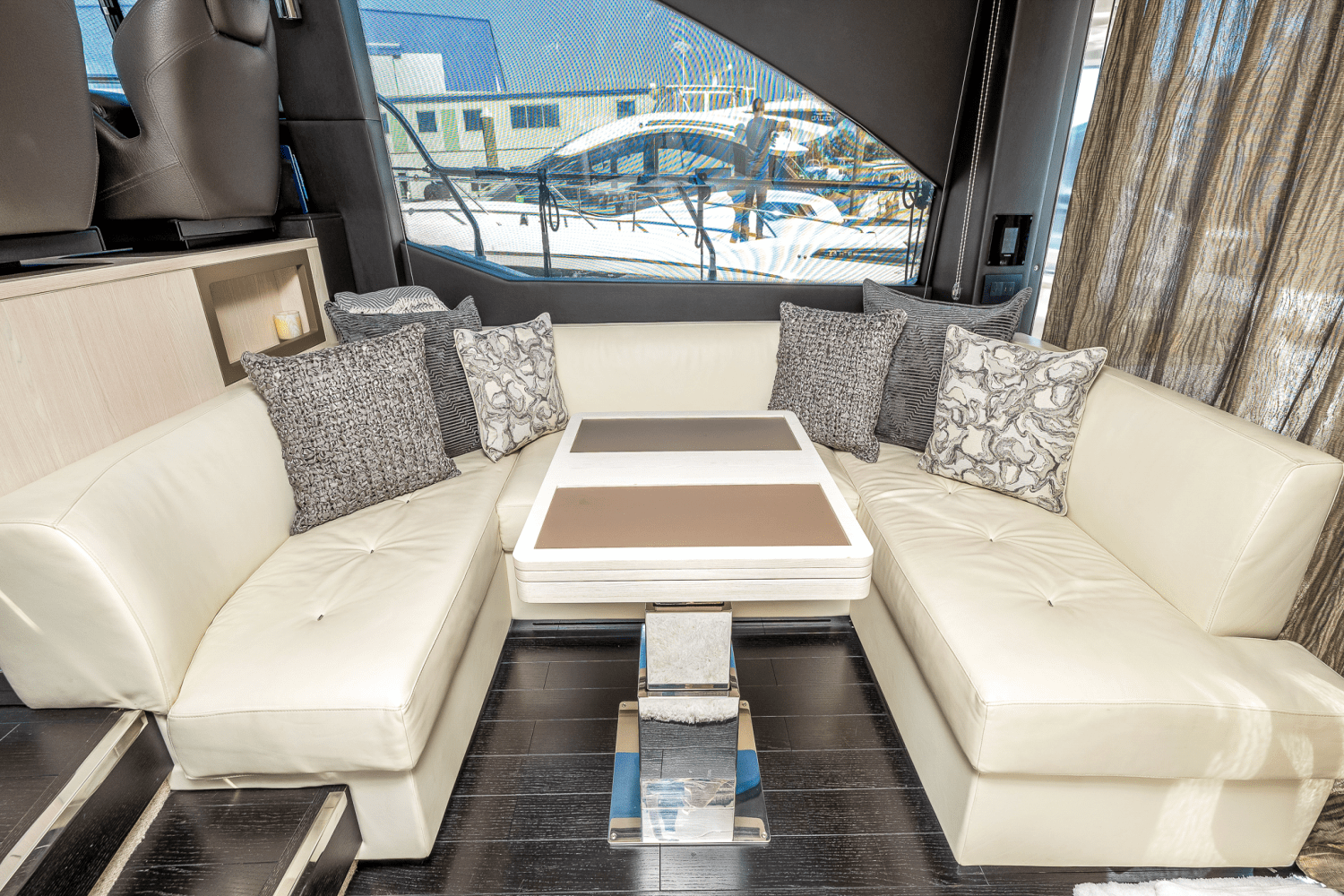 2017 Azimut 50 FLYBRIDGE Image Thumbnail #50