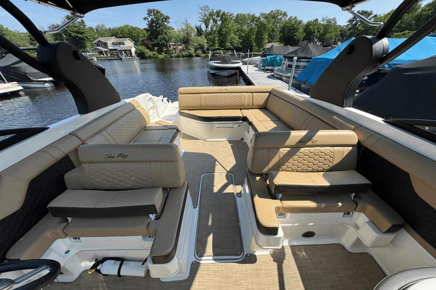 2018 Sea Ray 270SDX Image Thumbnail #17