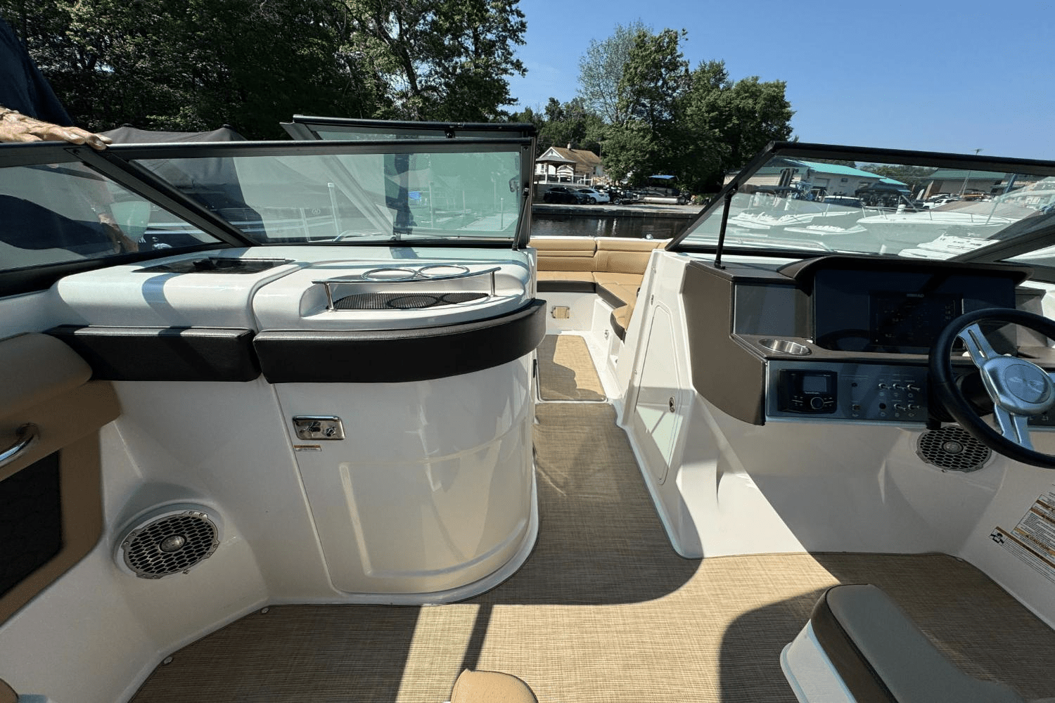 2018 Sea Ray 270SDX Image Thumbnail #18