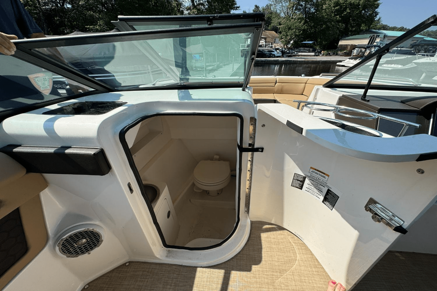 2018 Sea Ray 270SDX Image Thumbnail #19