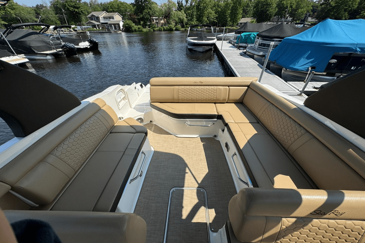 2018 Sea Ray 270SDX Image Thumbnail #12