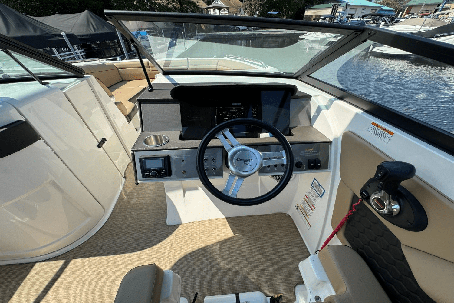 2018 Sea Ray 270SDX Image Thumbnail #21