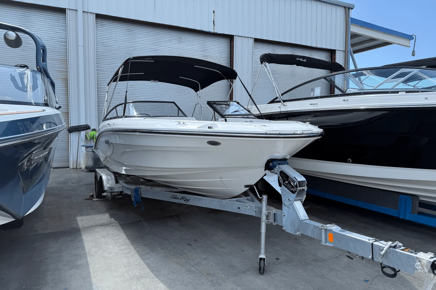 2025 Sea Ray SPX 190 Outboard Image Thumbnail #1