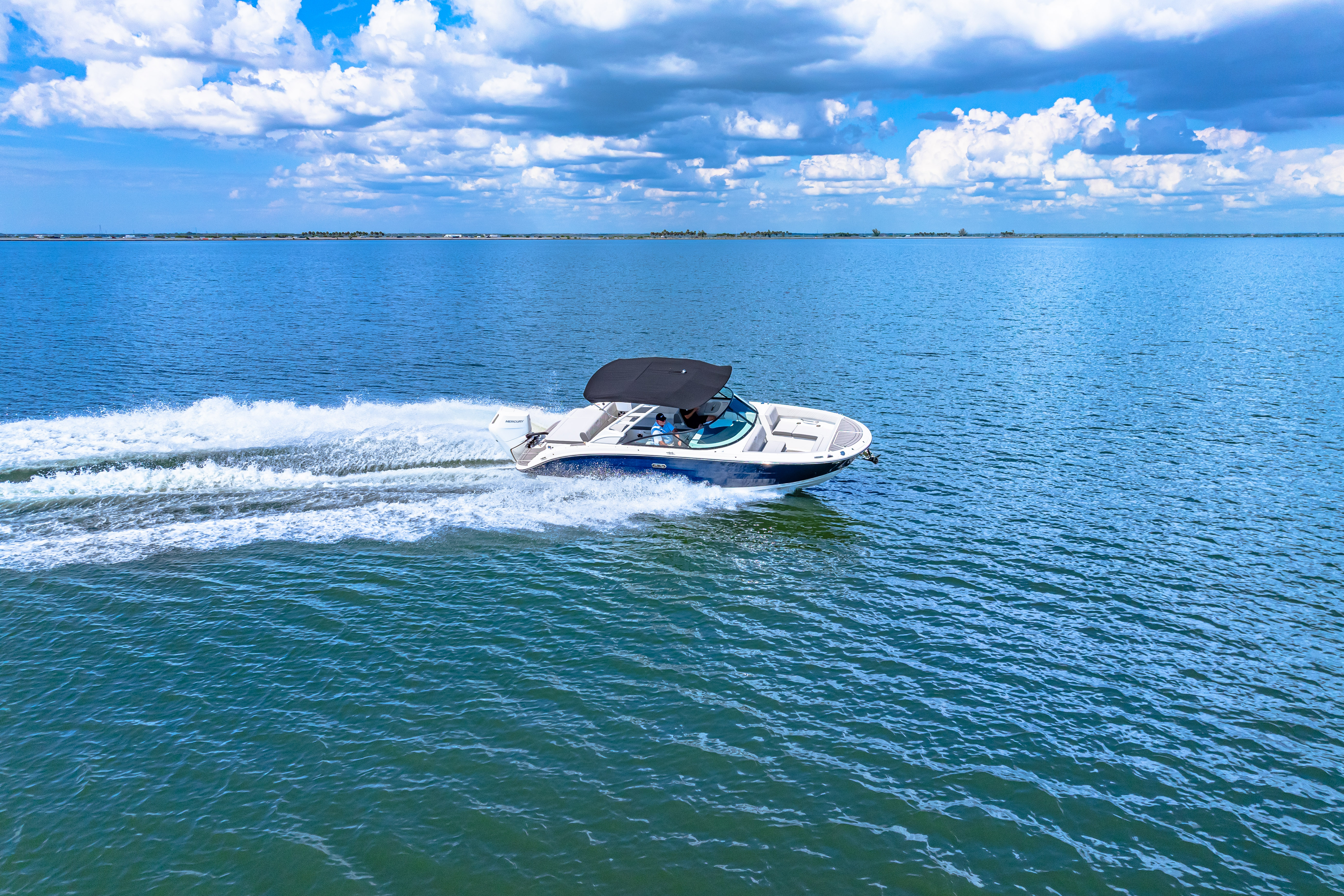 2025 Sea Ray SDX 270 Outboard Image Thumbnail #17