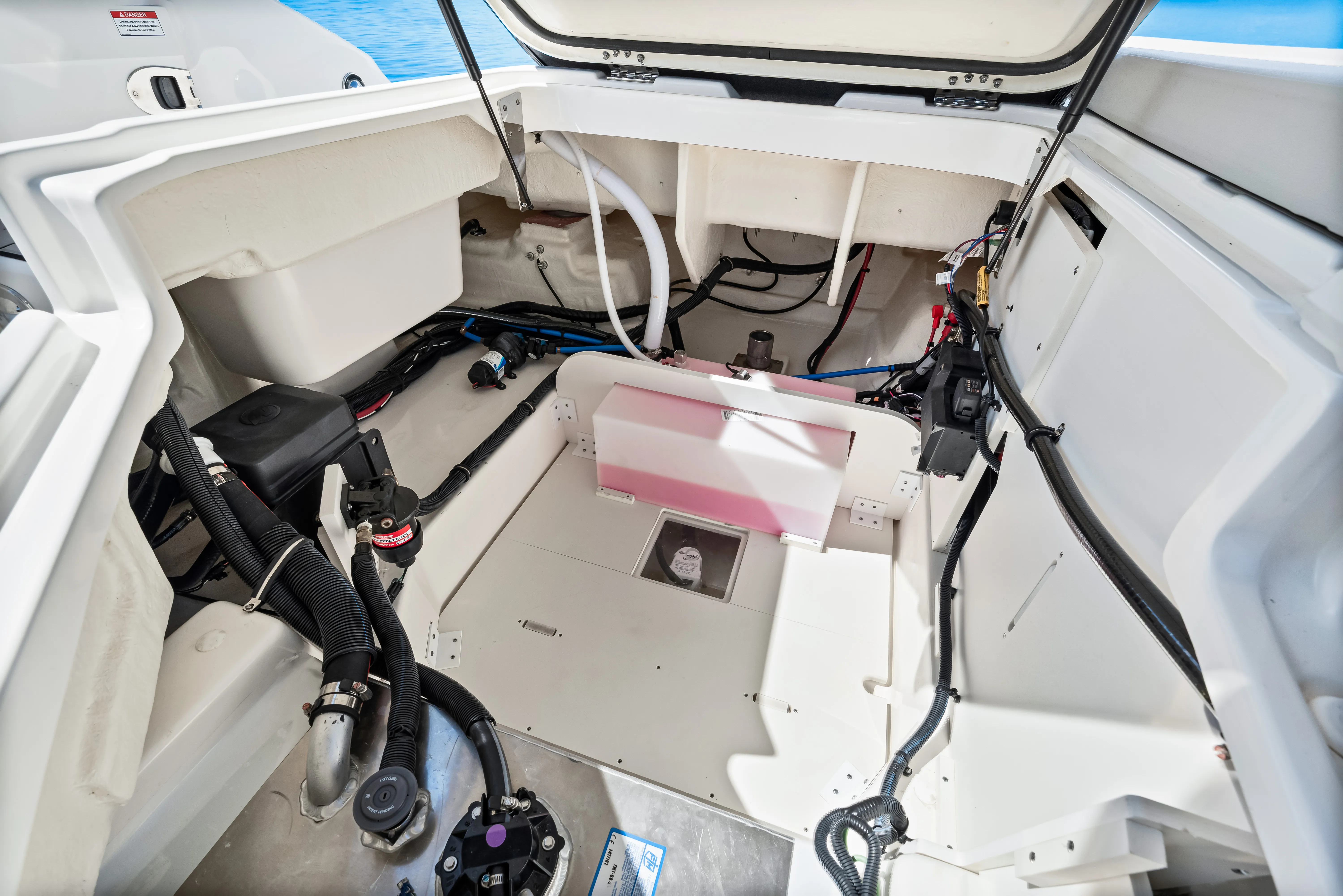2025 Sea Ray SDX 270 Outboard Image Thumbnail #34