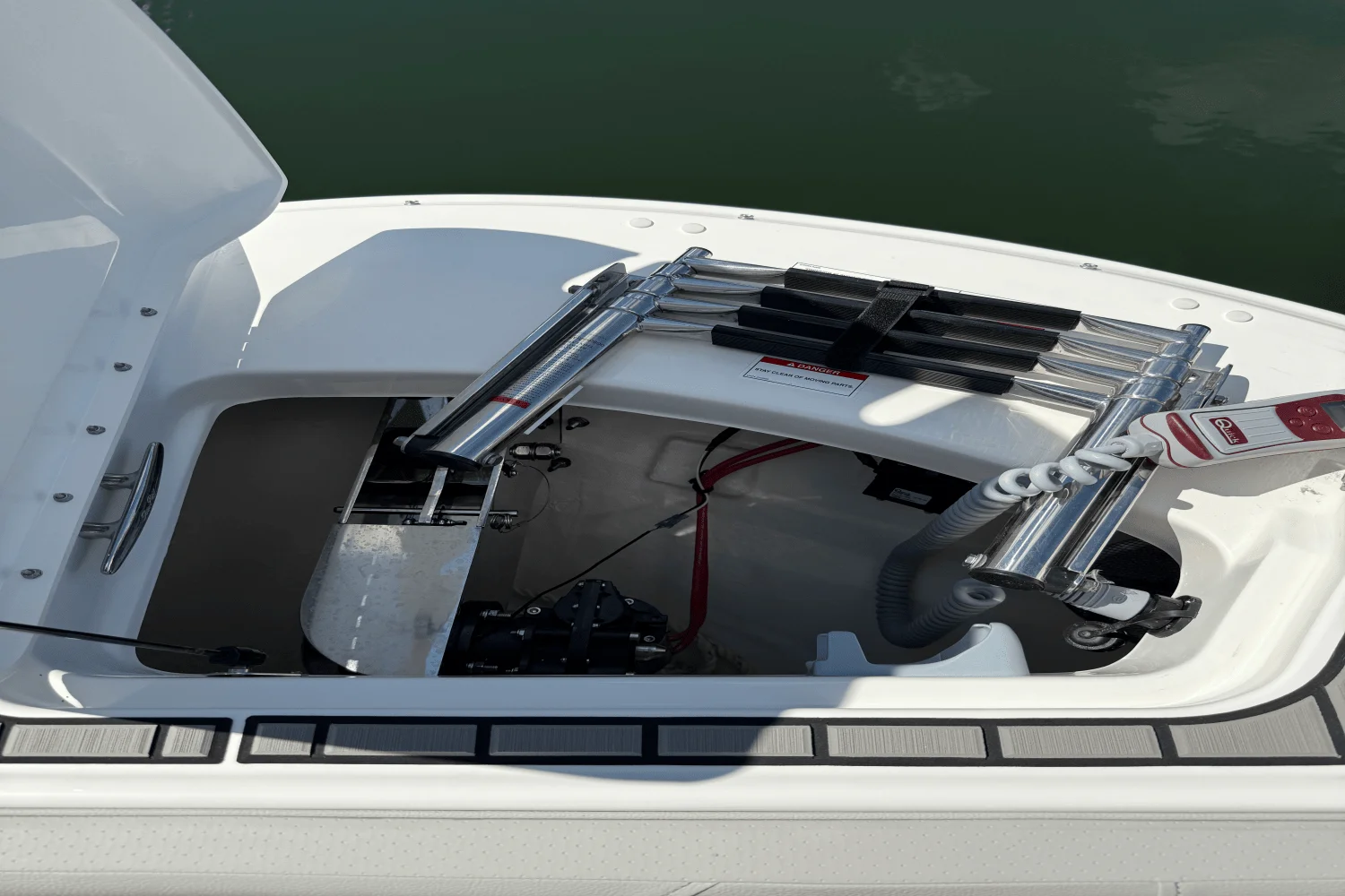 2025 Sea Ray SDX 270 Outboard Image Thumbnail #16