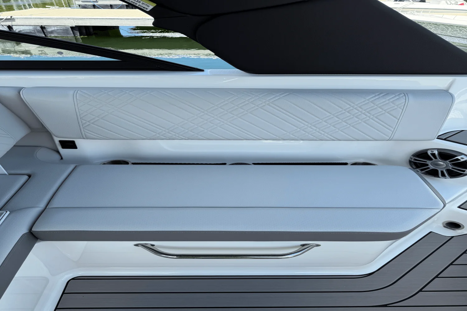 2025 Sea Ray SDX 270 Outboard Image Thumbnail #10