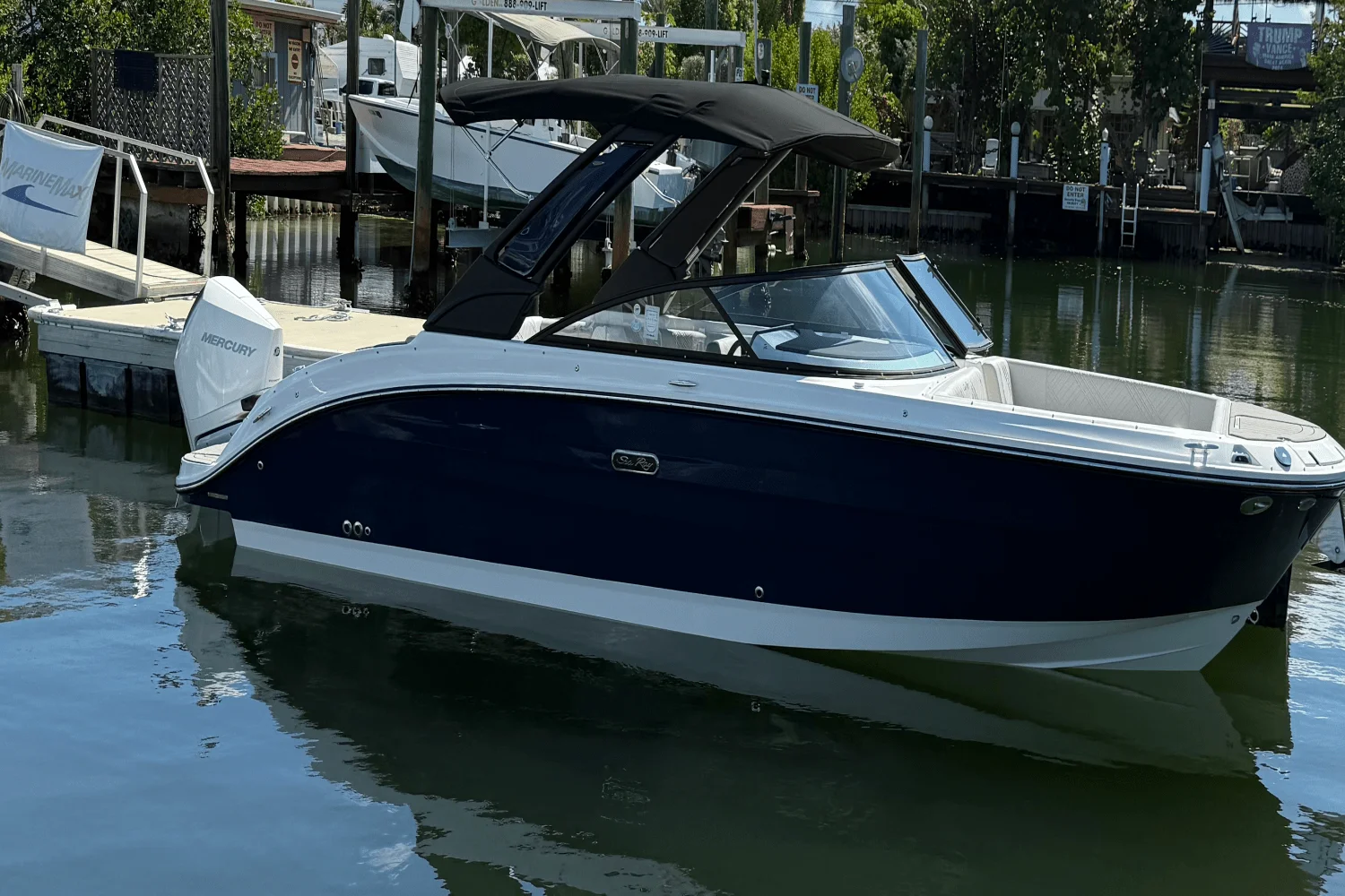 2025 Sea Ray SDX 270 Outboard Image Thumbnail #23