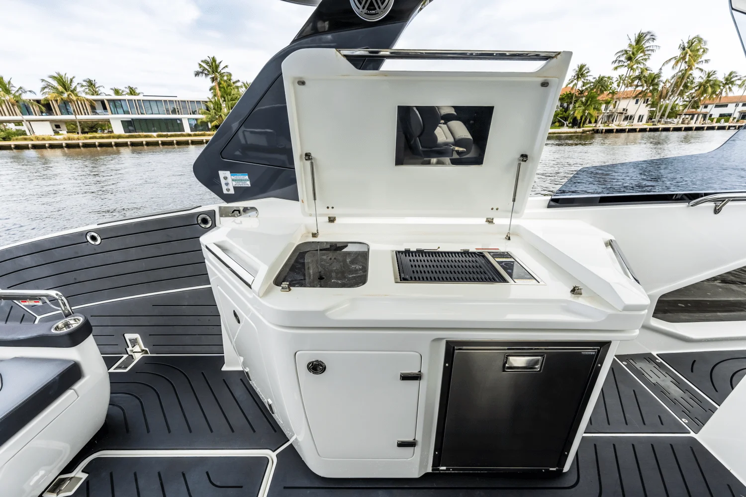 2023 Galeon 325 GTO Image Thumbnail #11