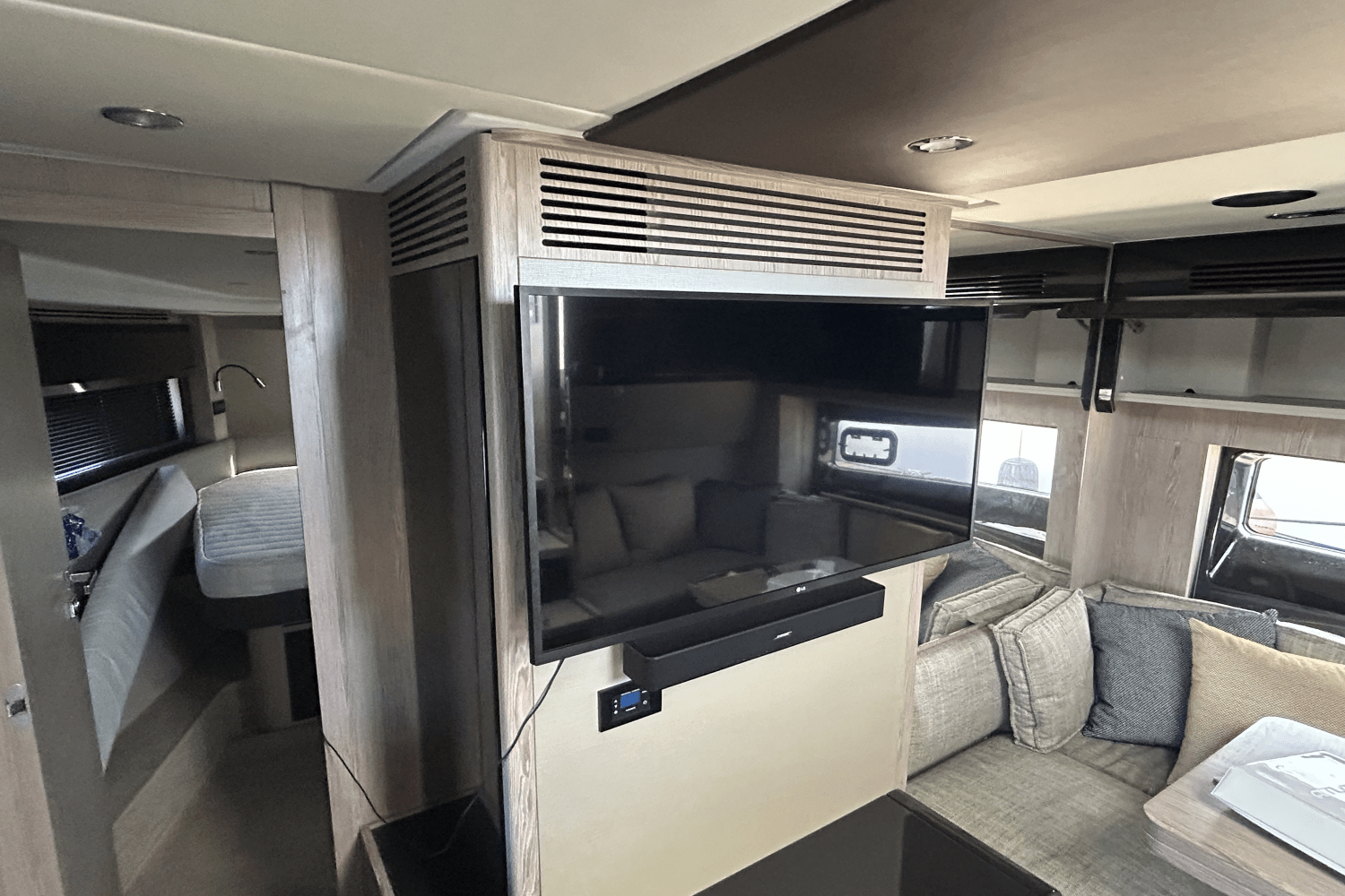 2021 Azimut ATLANTIS 51 Image Thumbnail #48