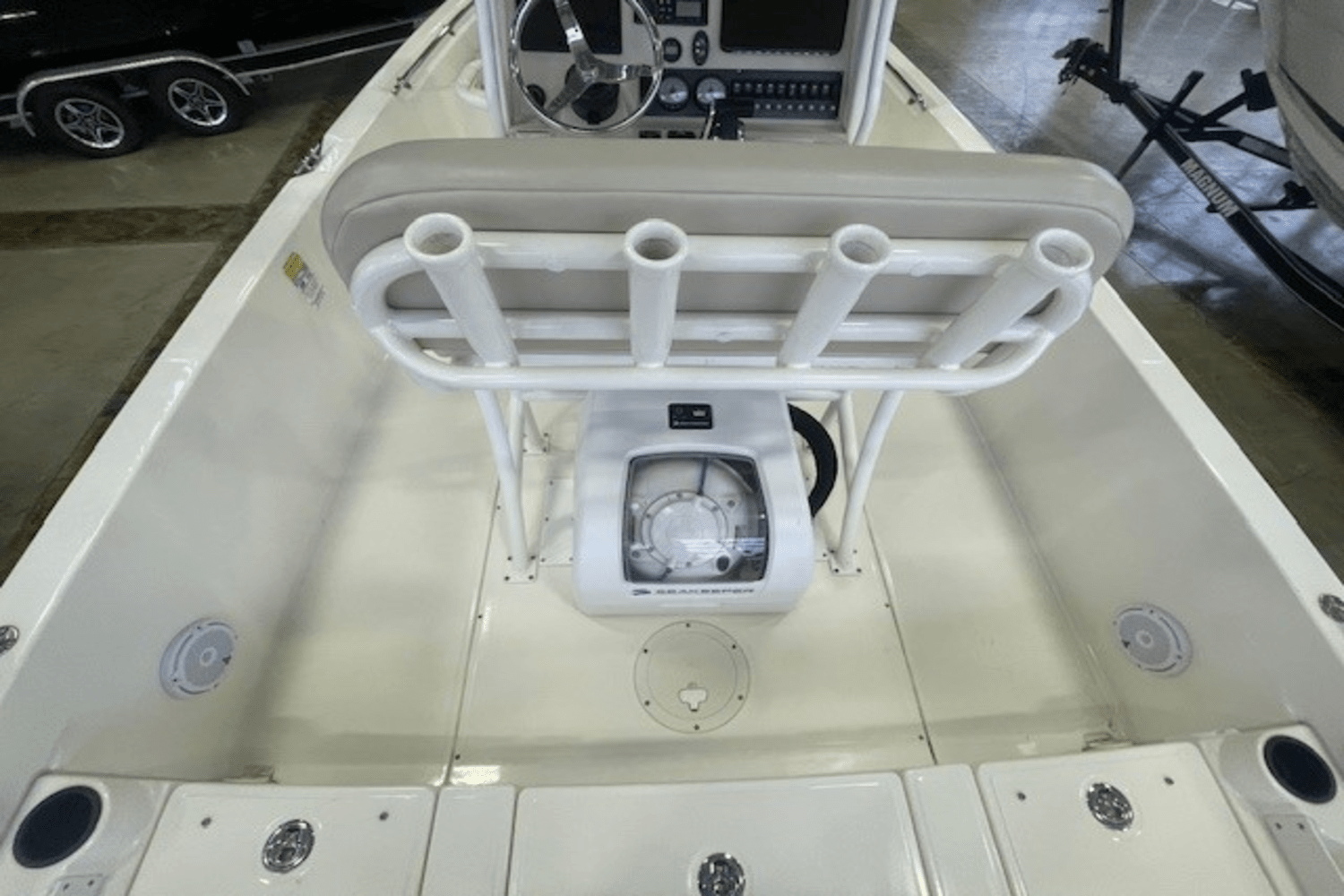 2019 Boston Whaler 240 DAUNTLESS PRO Image Thumbnail #11