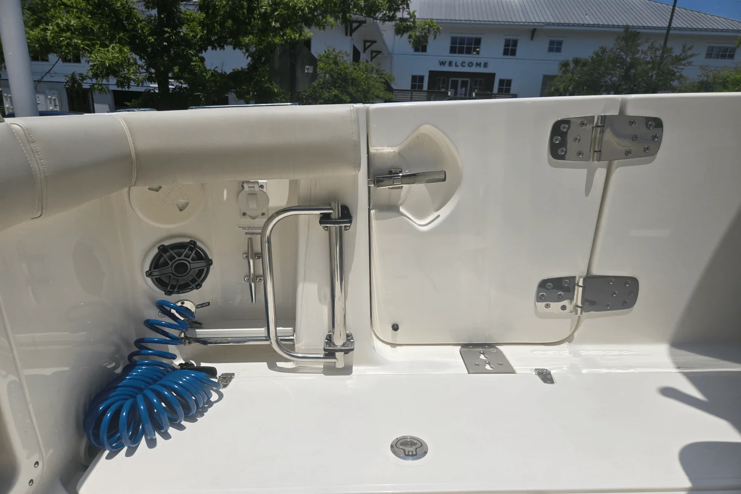 2024 Boston Whaler 280 OUTRAGE Image Thumbnail #12