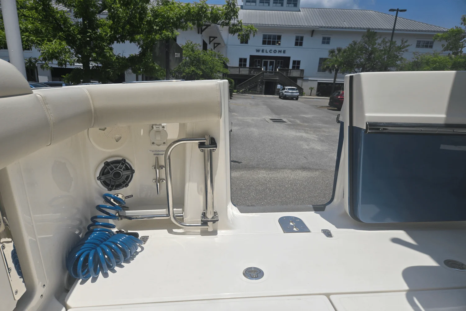 2024 Boston Whaler 280 OUTRAGE Image Thumbnail #11