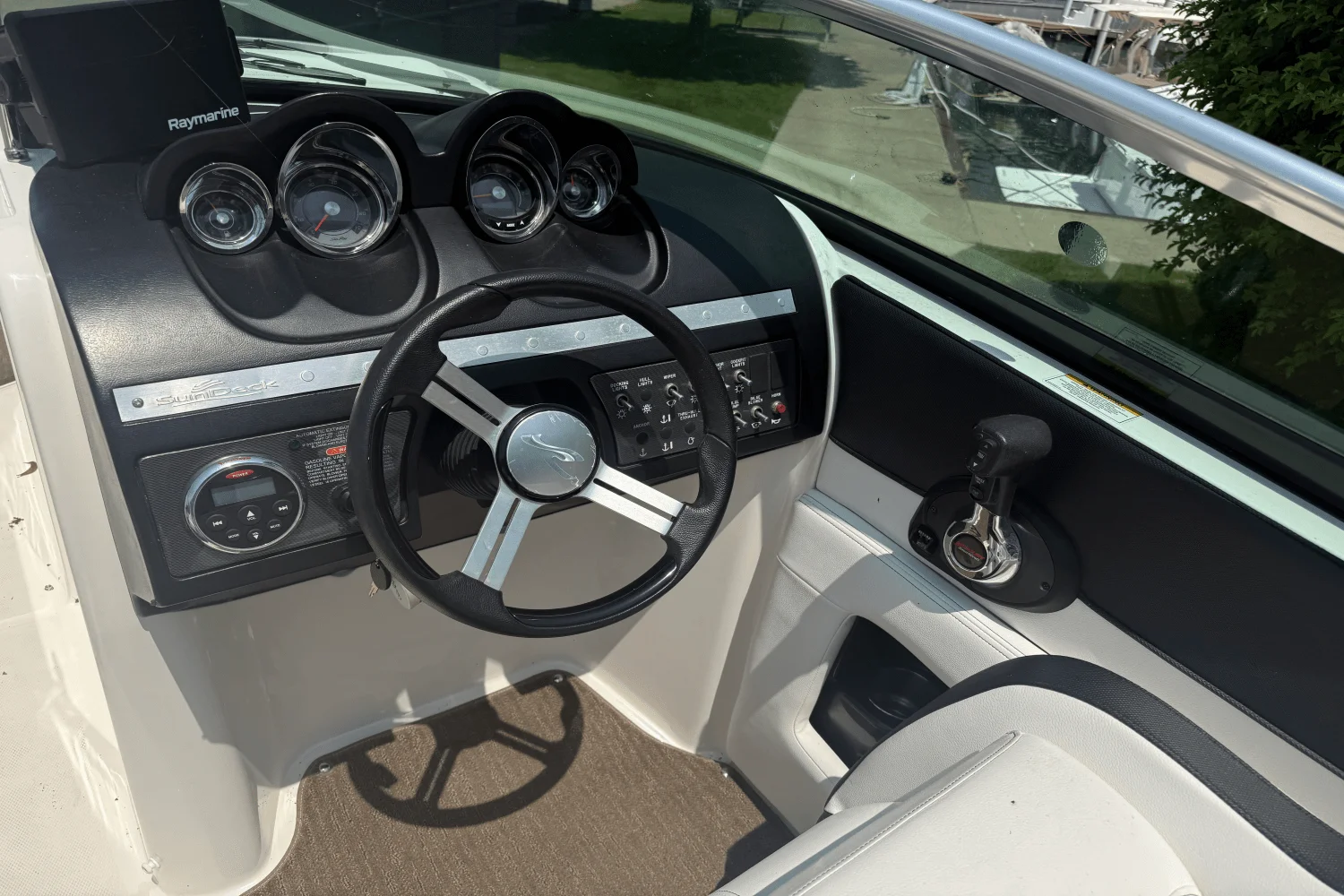 2014 Sea Ray 260 SUNDECK Image Thumbnail #32