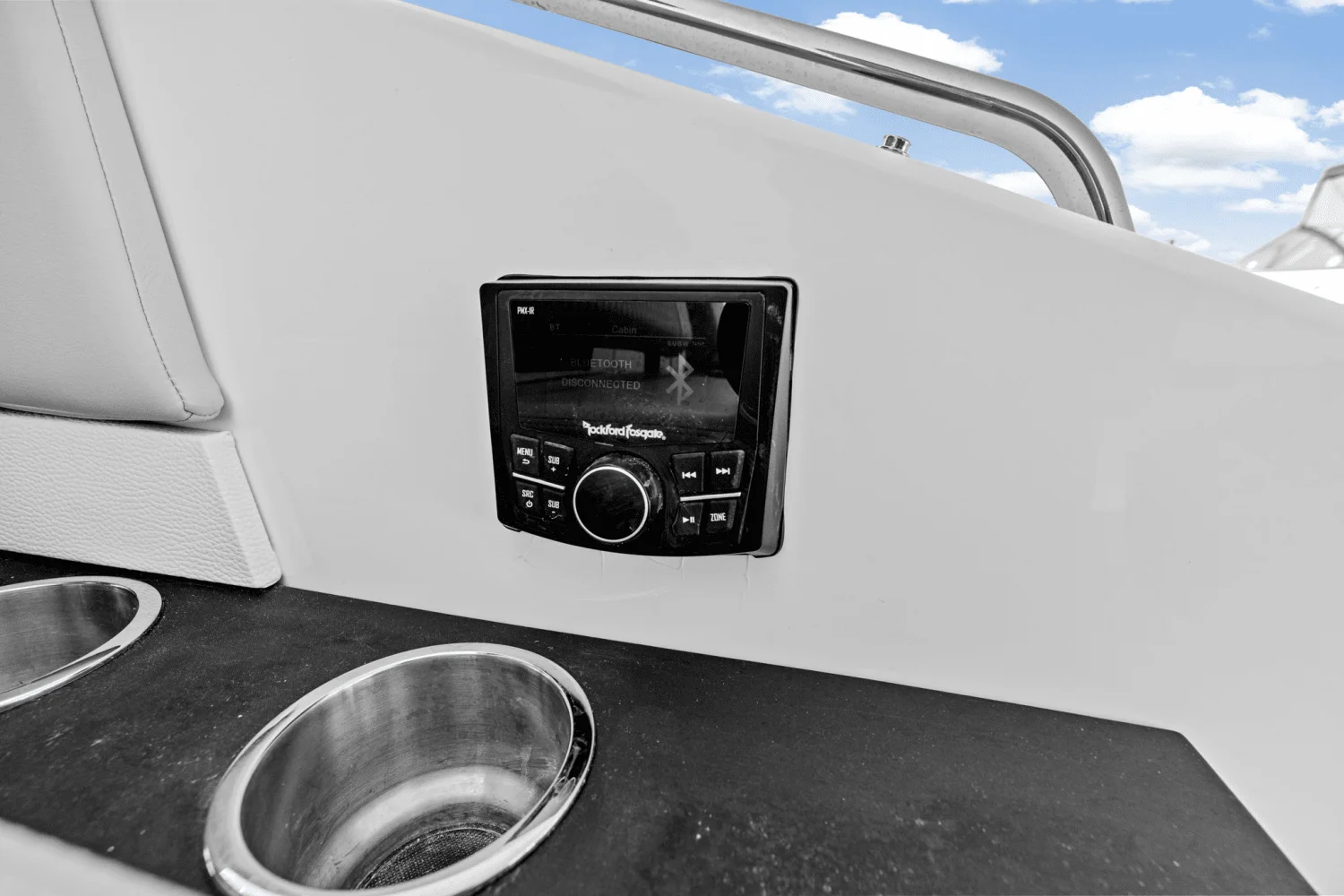 2026 Cruisers Yachts 34 GLS Outboard Image Thumbnail #15