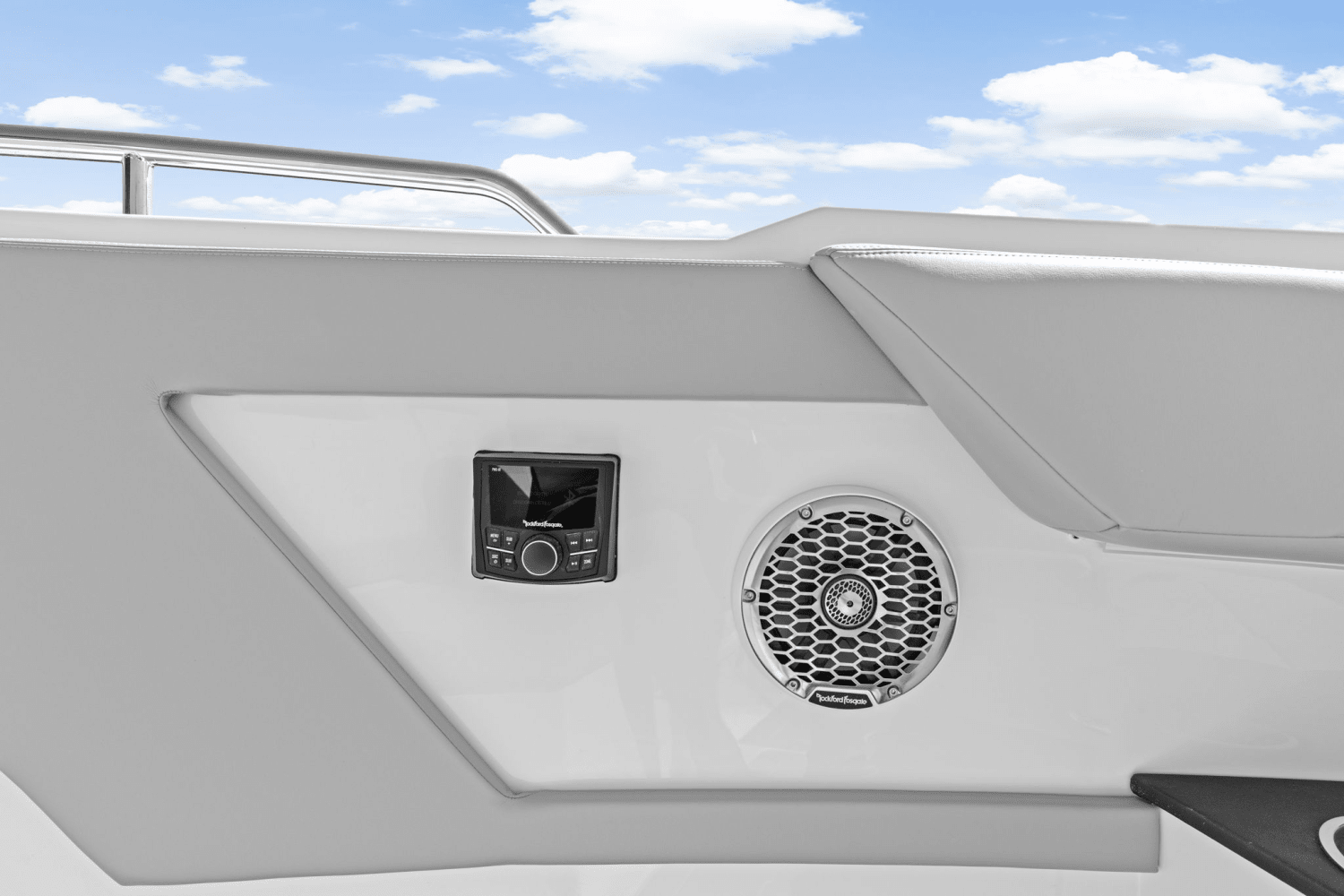 2026 Cruisers Yachts 34 GLS Outboard Image Thumbnail #56