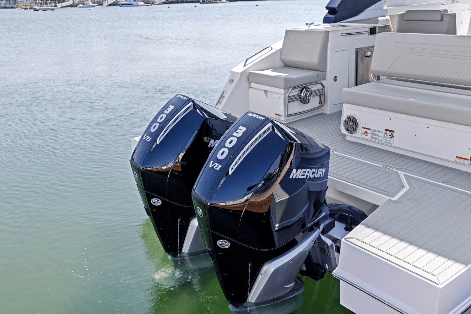2026 Cruisers Yachts 34 GLS Outboard Image Thumbnail #5