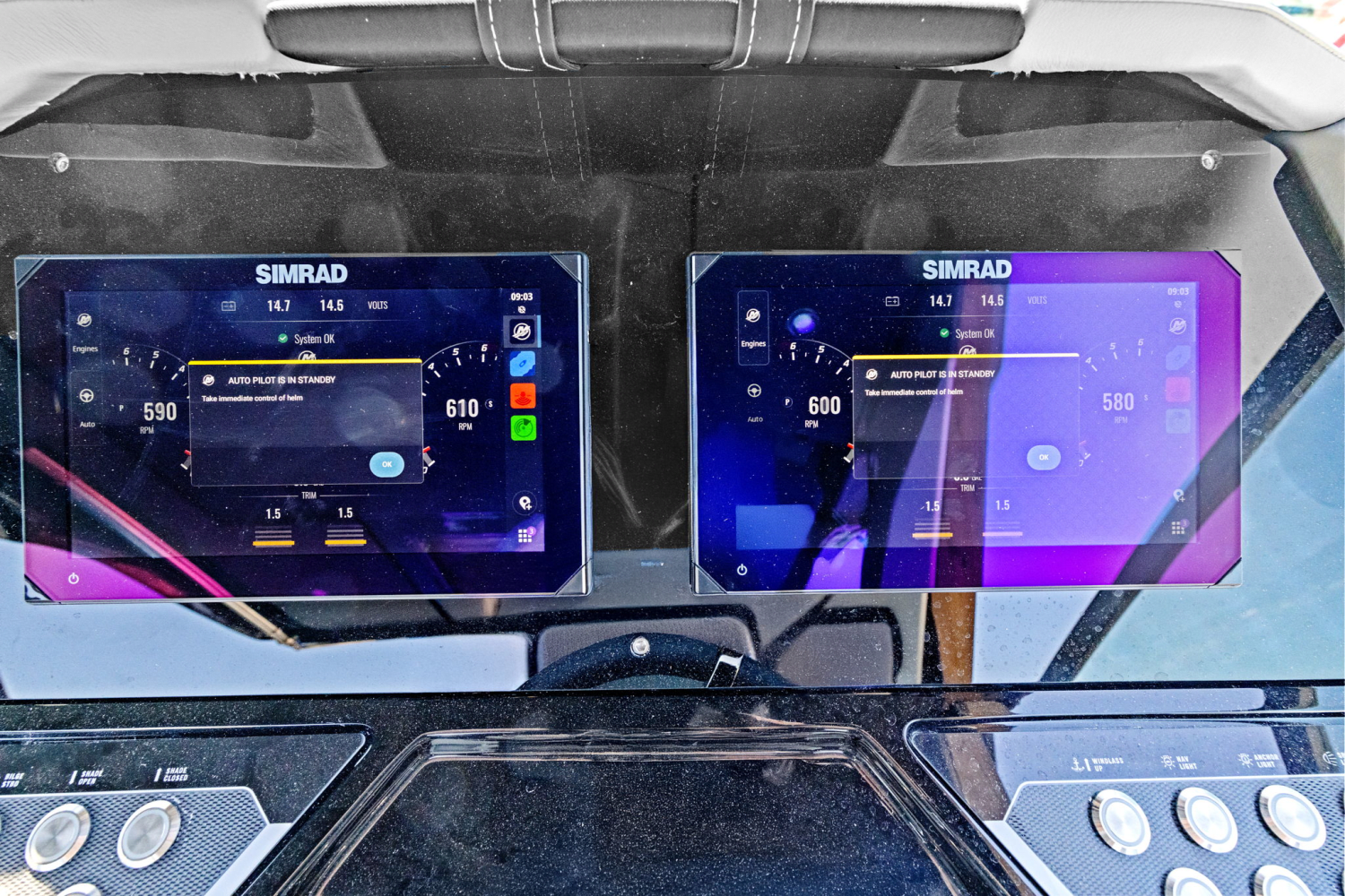 2026 Cruisers Yachts 34 GLS Outboard Image Thumbnail #26