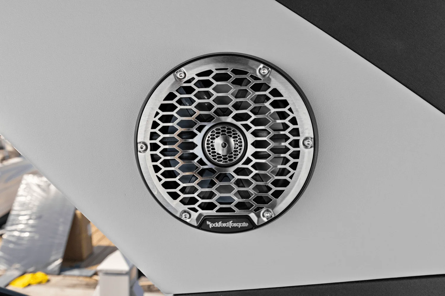 2026 Cruisers Yachts 34 GLS Outboard Image Thumbnail #31