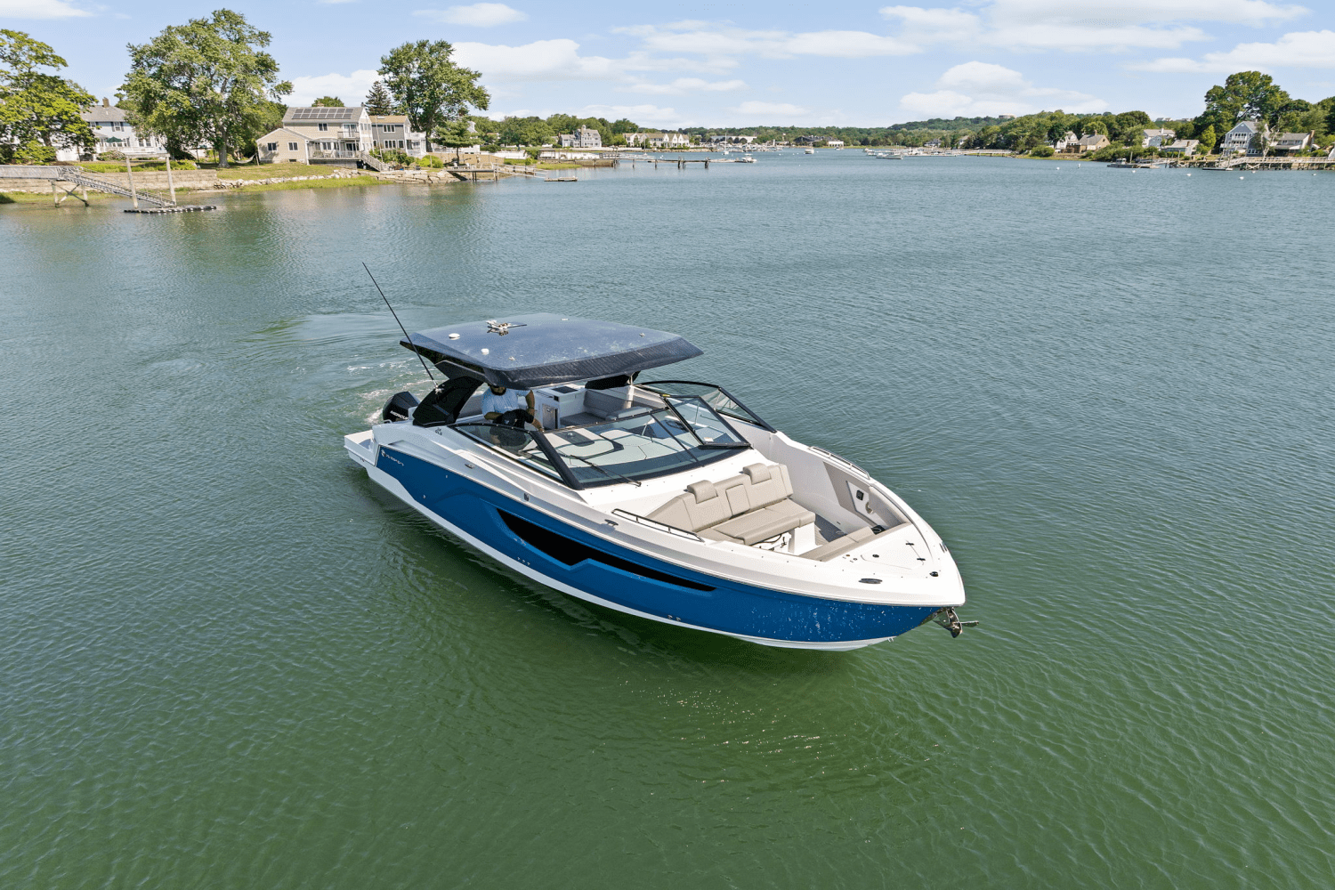 2026 Cruisers Yachts 34 GLS Outboard Image Thumbnail #67