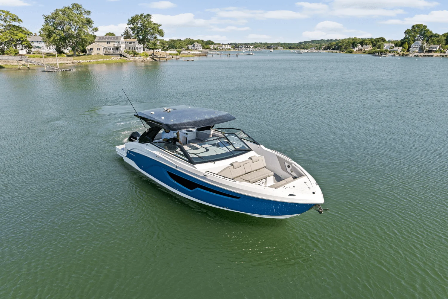 2026 Cruisers Yachts 34 GLS Outboard Image Thumbnail #67