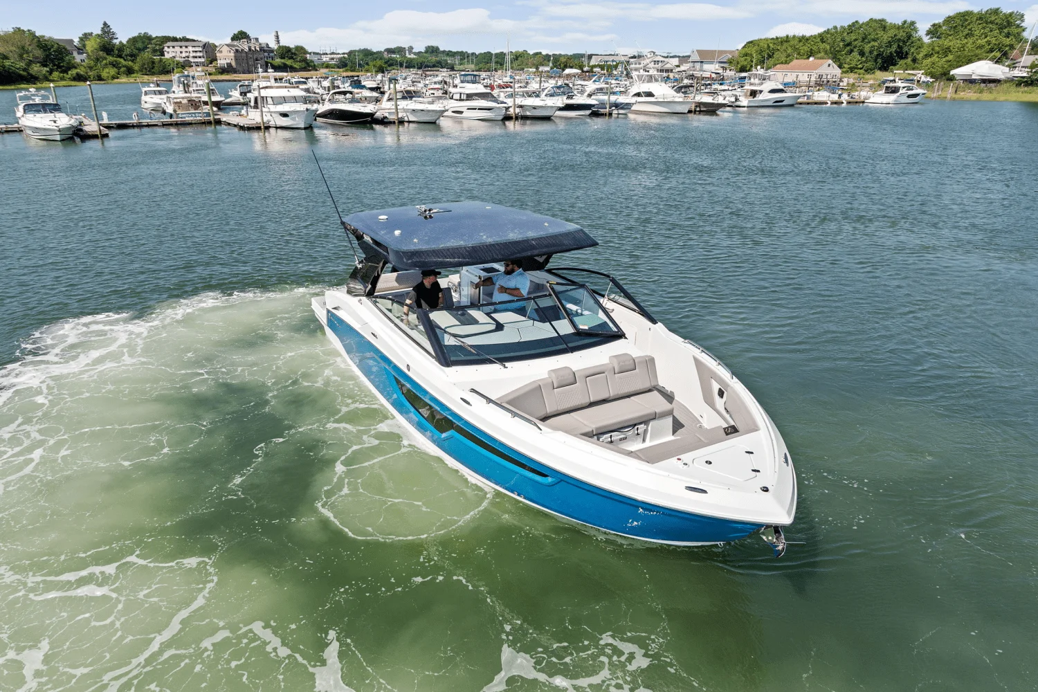 2026 Cruisers Yachts 34 GLS Outboard Image Thumbnail #80