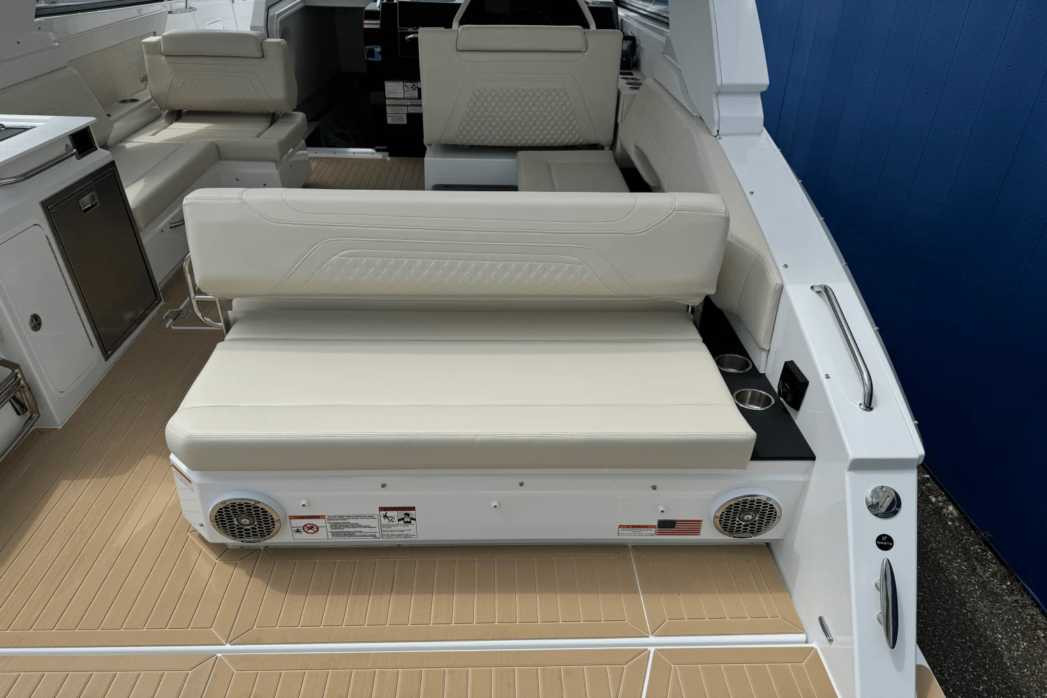 2026 Cruisers Yachts 34 GLS Image Thumbnail #7