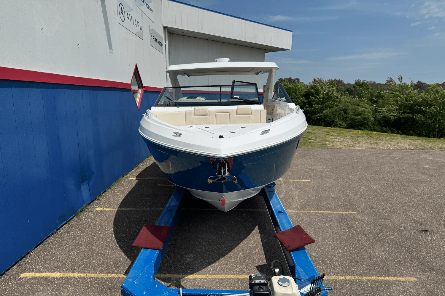 2026 Cruisers Yachts 34 GLS Image Thumbnail #1