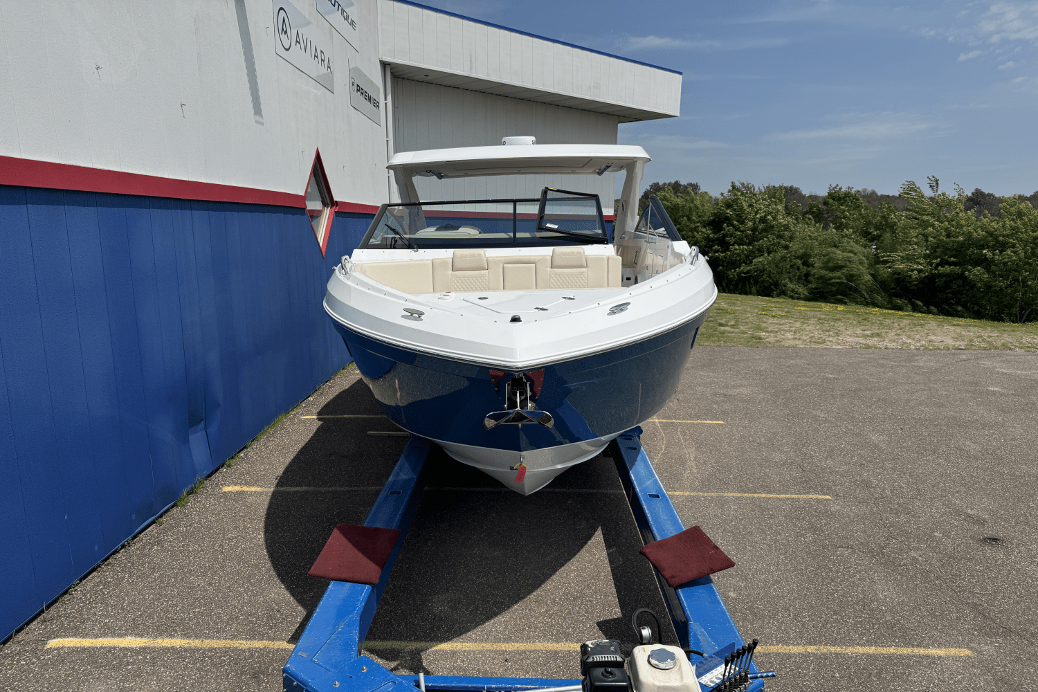 2026 Cruisers Yachts 34 GLS Image Thumbnail #1