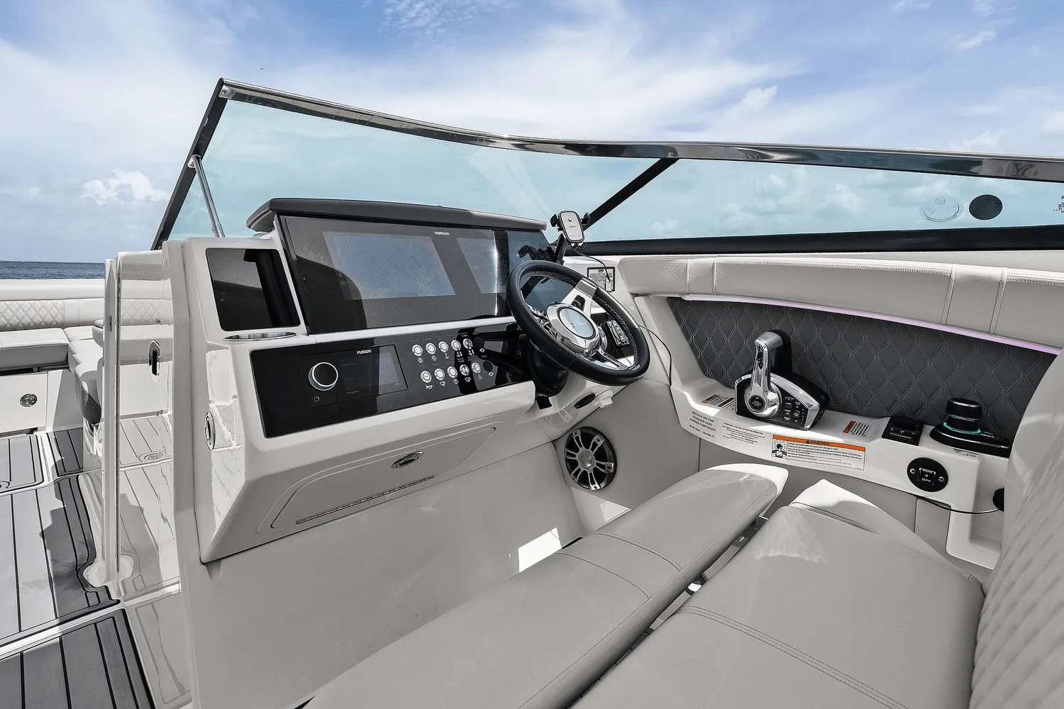 2023 Sea Ray 350 SLX OUTBOARD Image Thumbnail #27