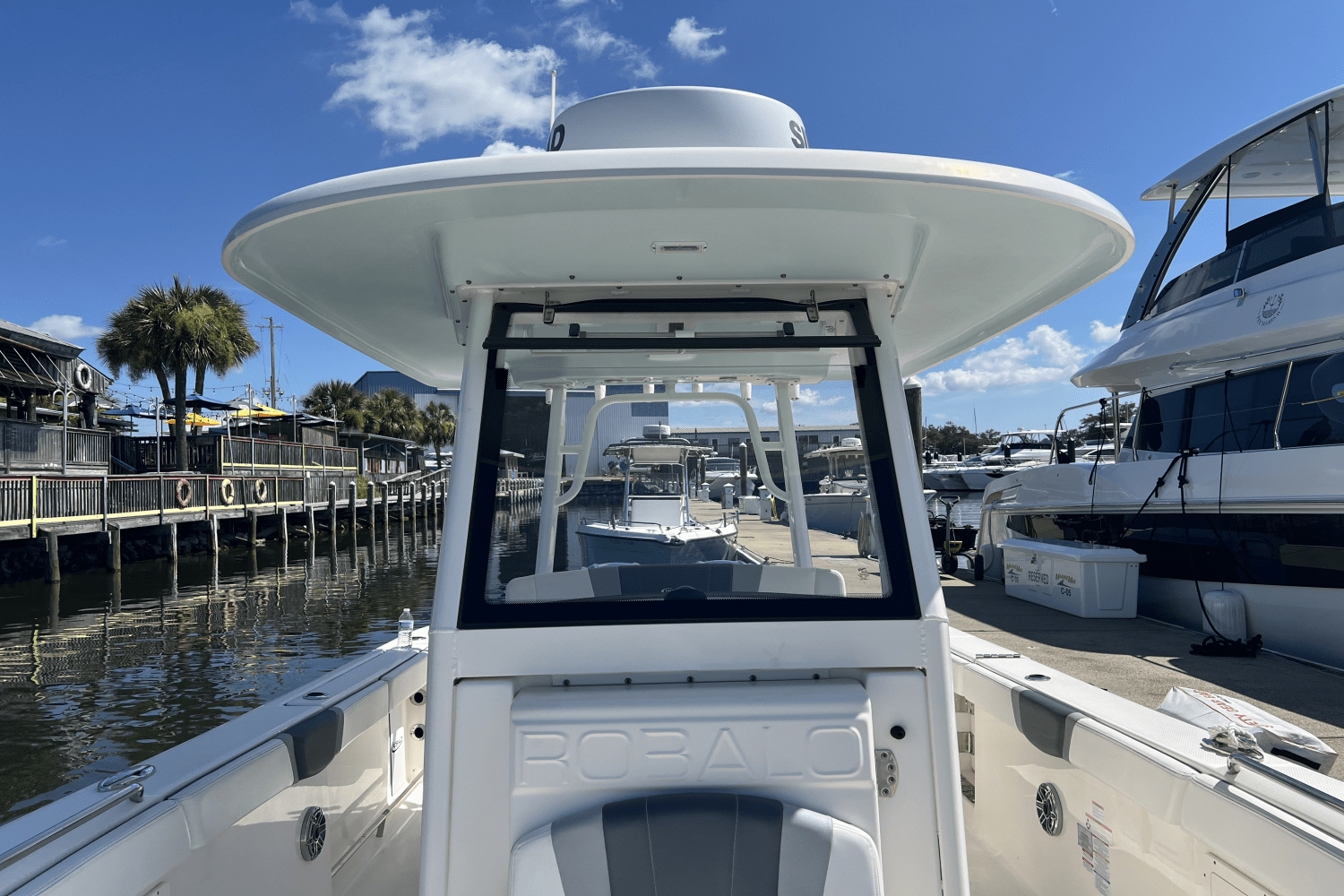 2021 Robalo R272 Image Thumbnail #7