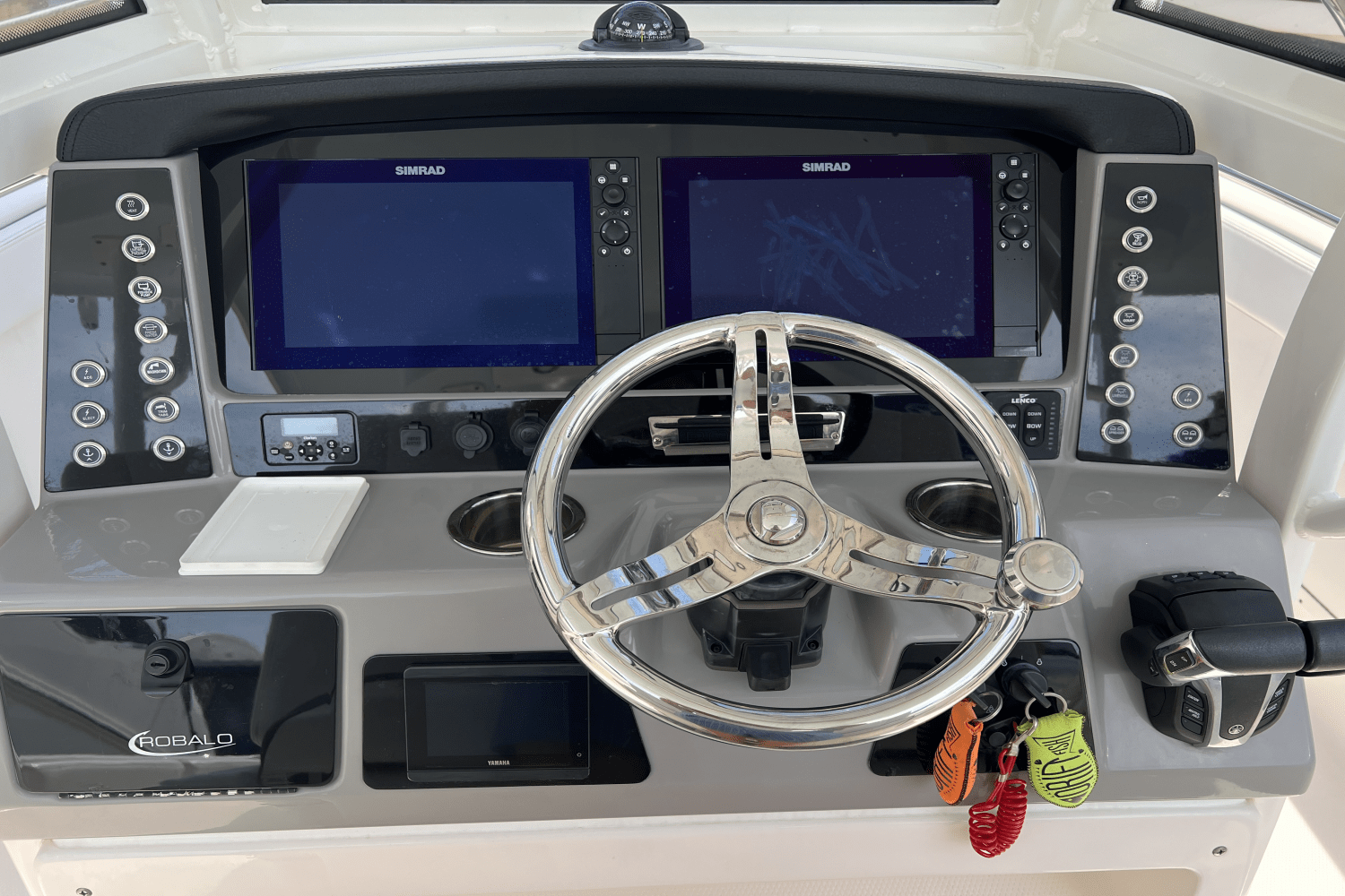 2021 Robalo R272 Image Thumbnail #6