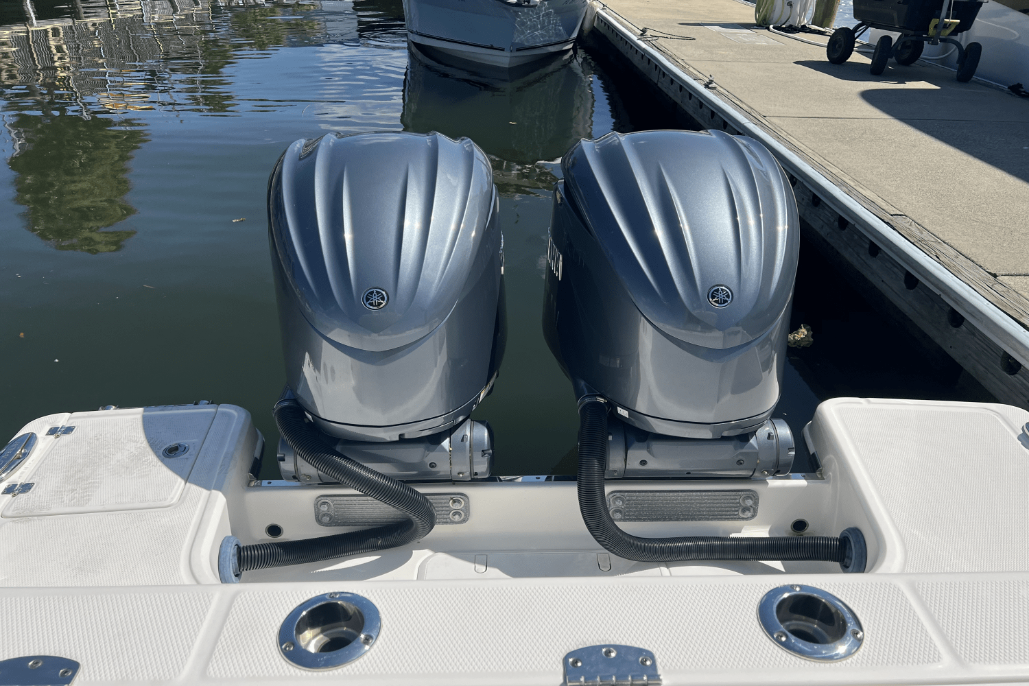 2021 Robalo R272 Image Thumbnail #4