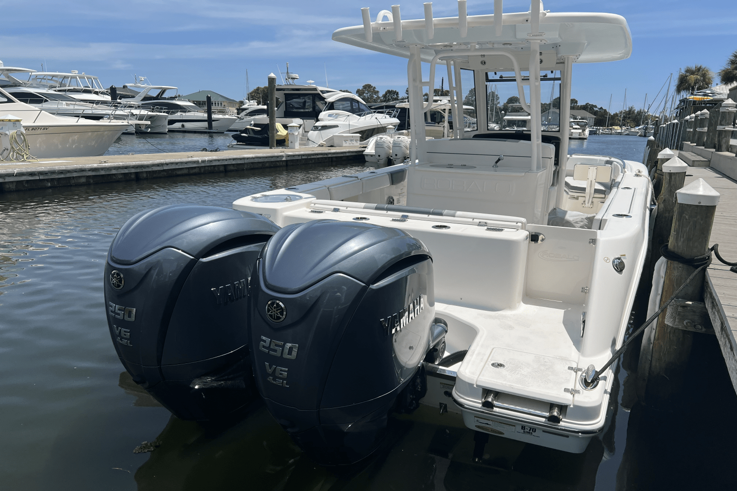 2021 Robalo R272 Image Thumbnail #3