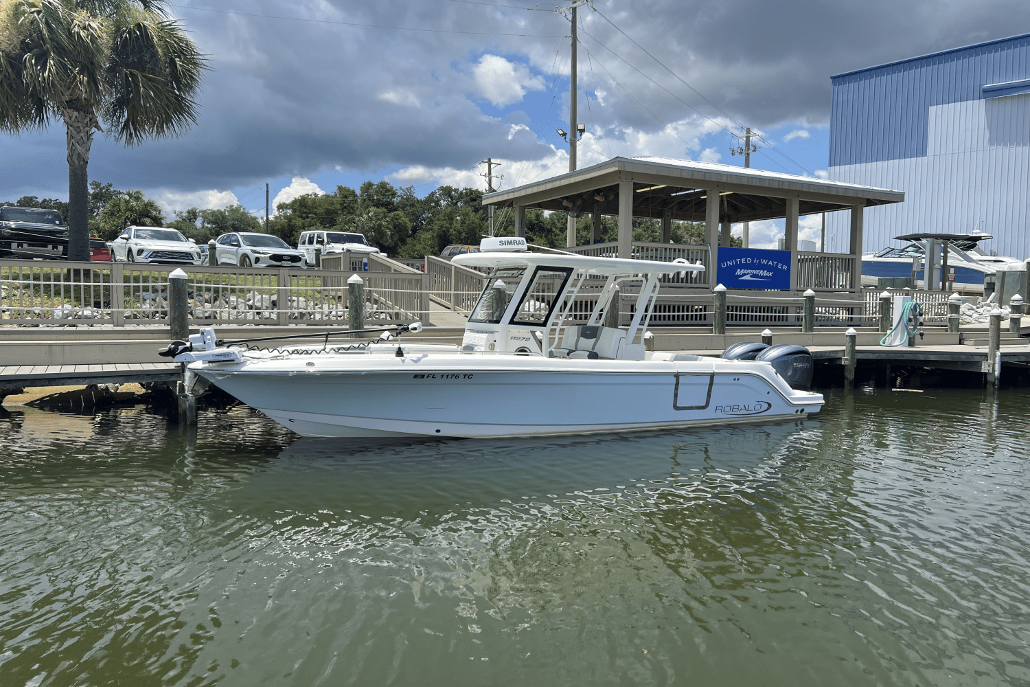2021 Robalo R272 Image Thumbnail #0