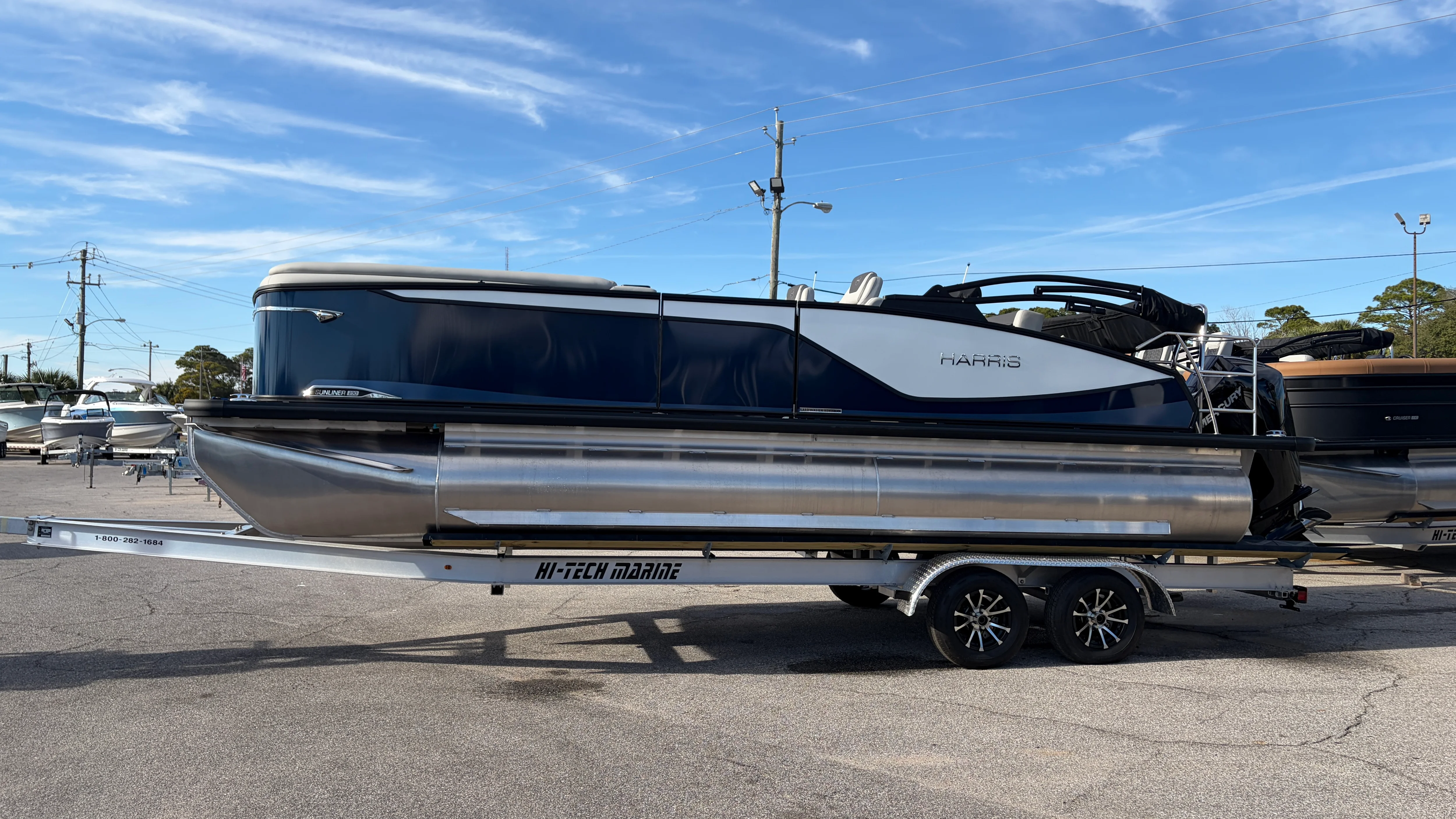 2026 Harris Sunliner 230 Image Thumbnail #4