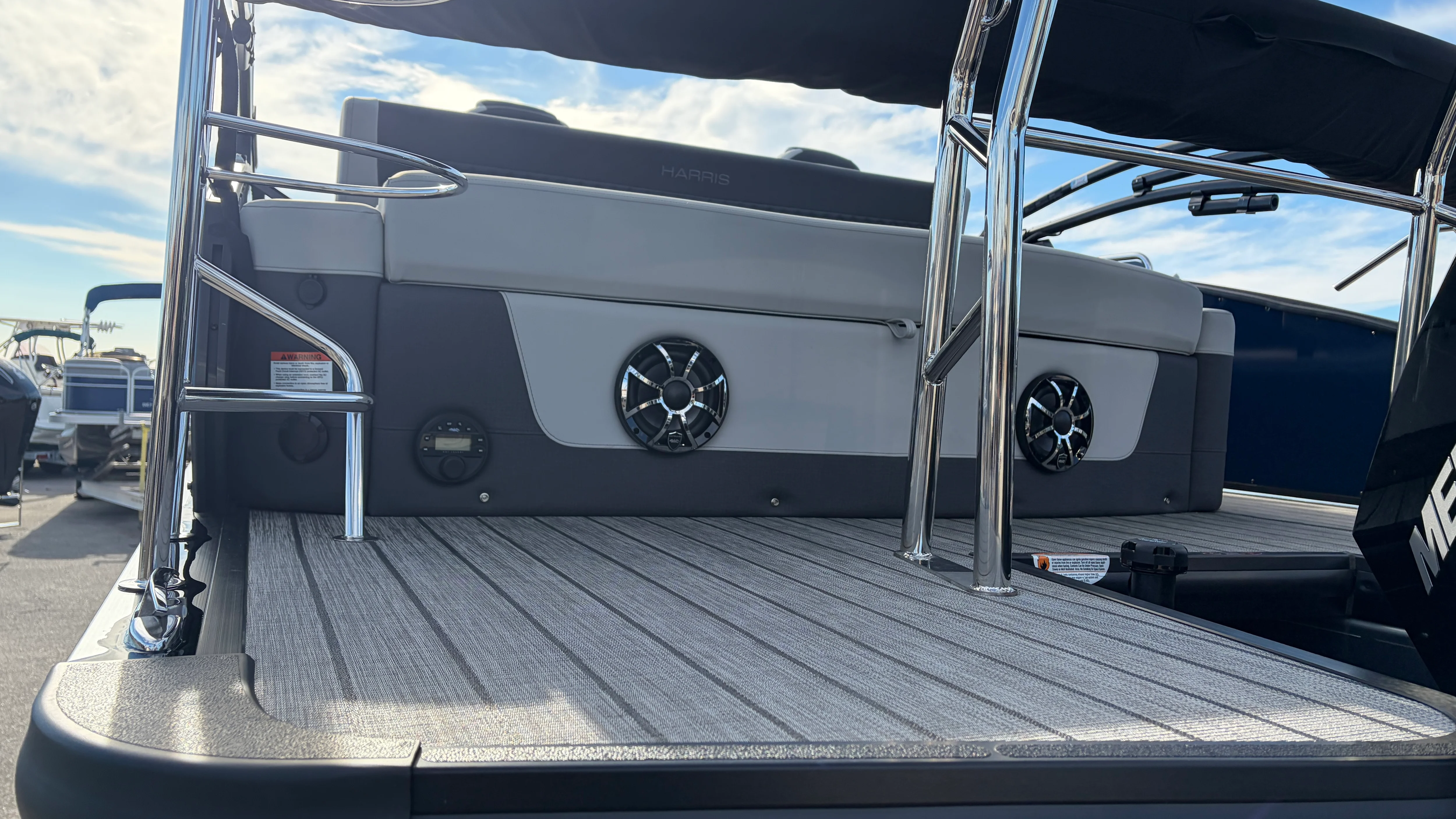 2026 Harris Sunliner 230 Image Thumbnail #14