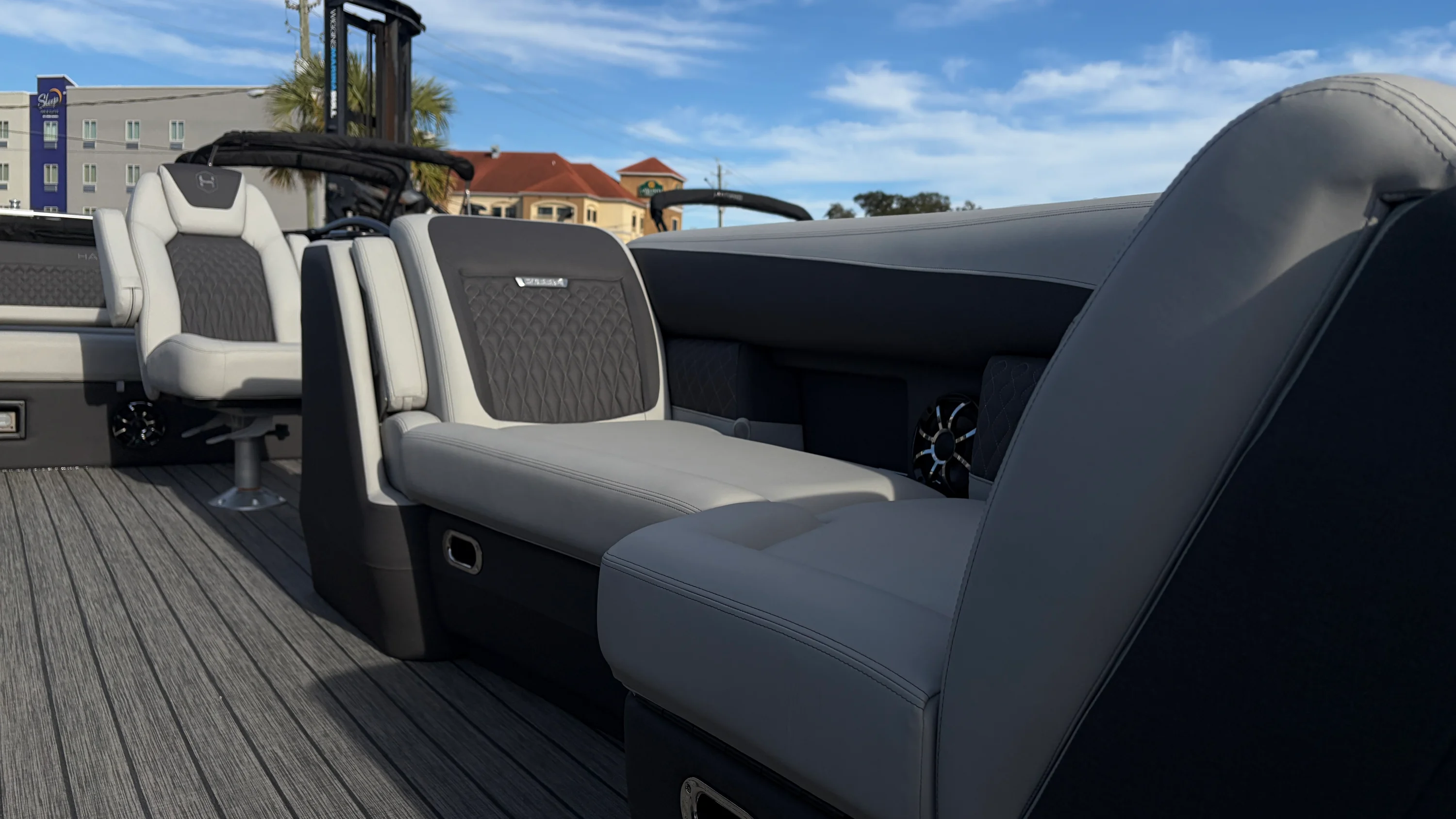 2026 Harris Sunliner 230 Image Thumbnail #18