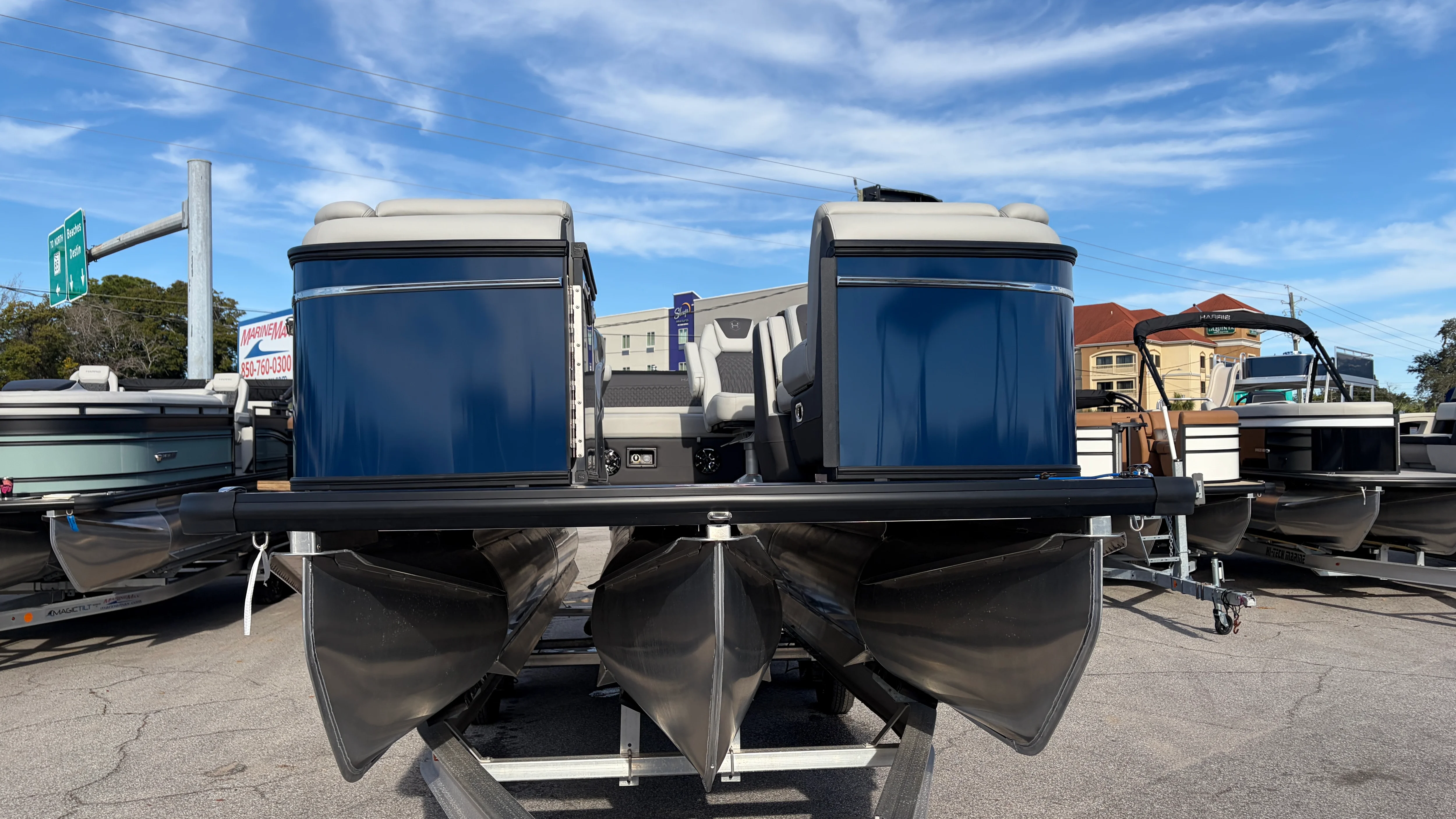 2026 Harris Sunliner 230 Image Thumbnail #2