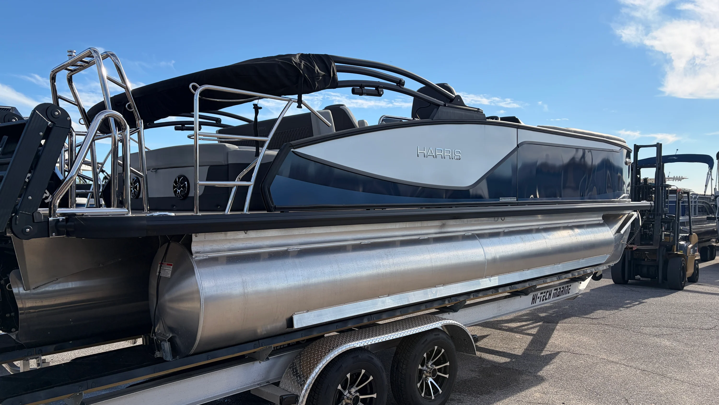 2026 Harris Sunliner 230 Image Thumbnail #8