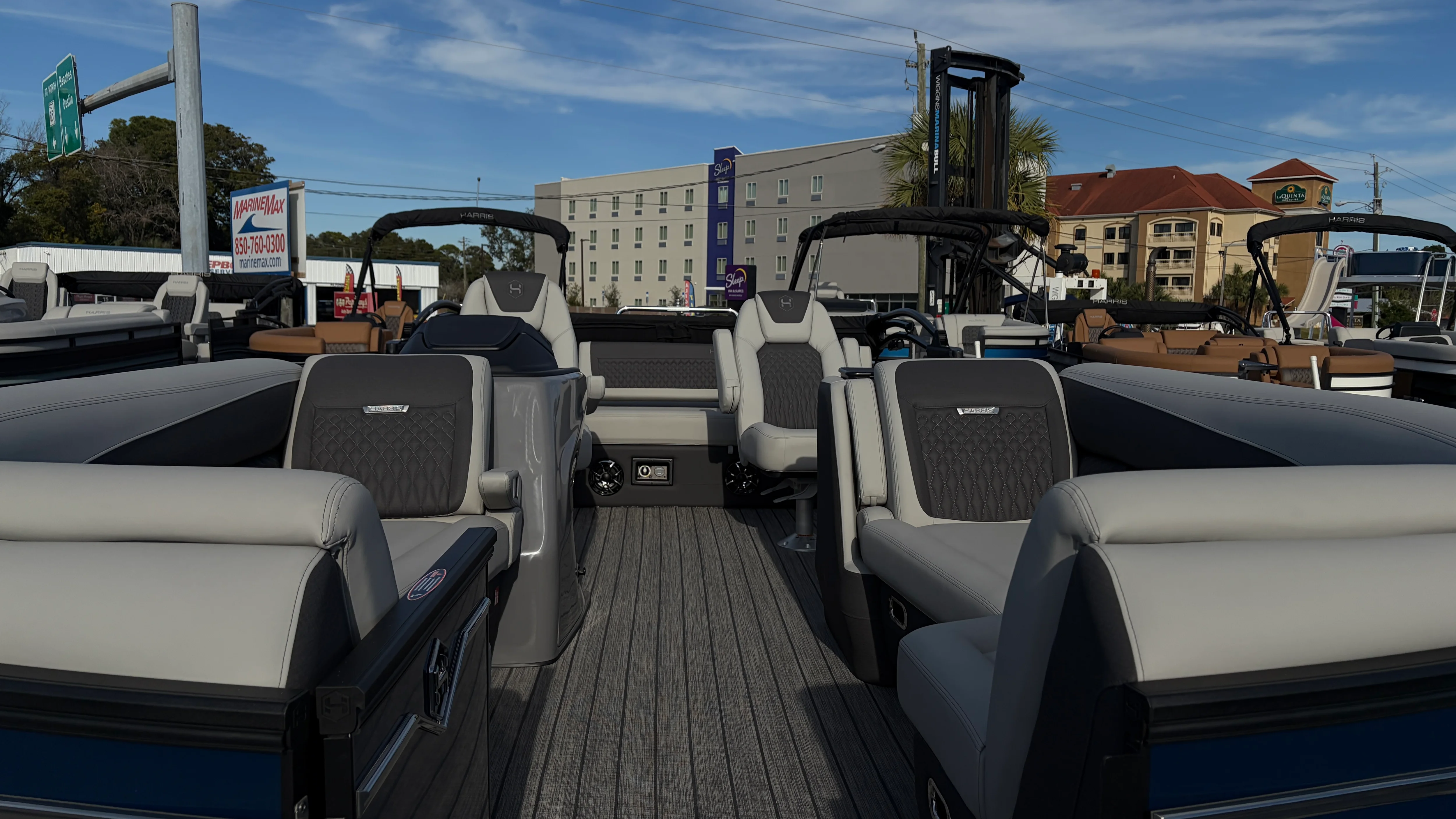 2026 Harris Sunliner 230 Image Thumbnail #16