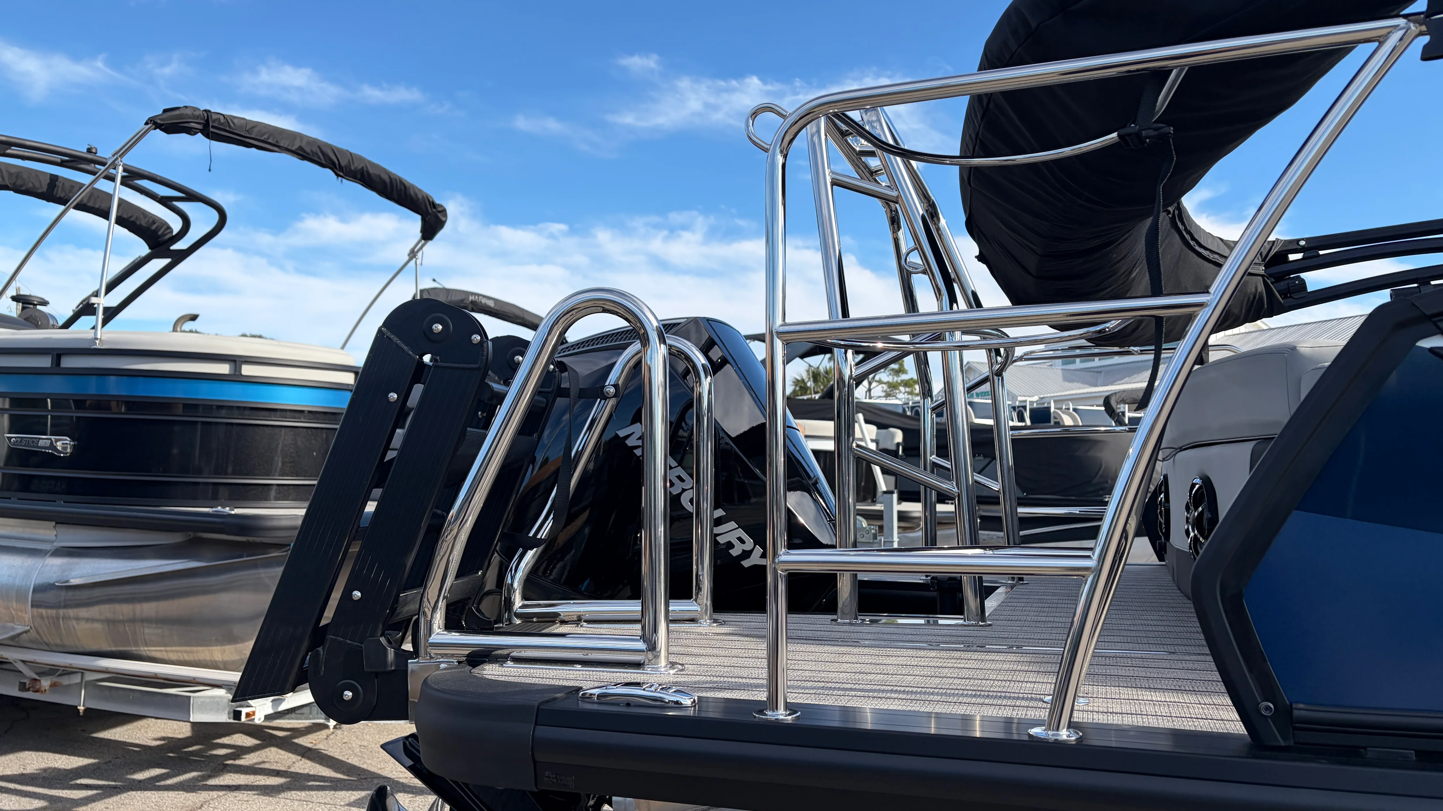 2026 Harris Sunliner 230 Image Thumbnail #11