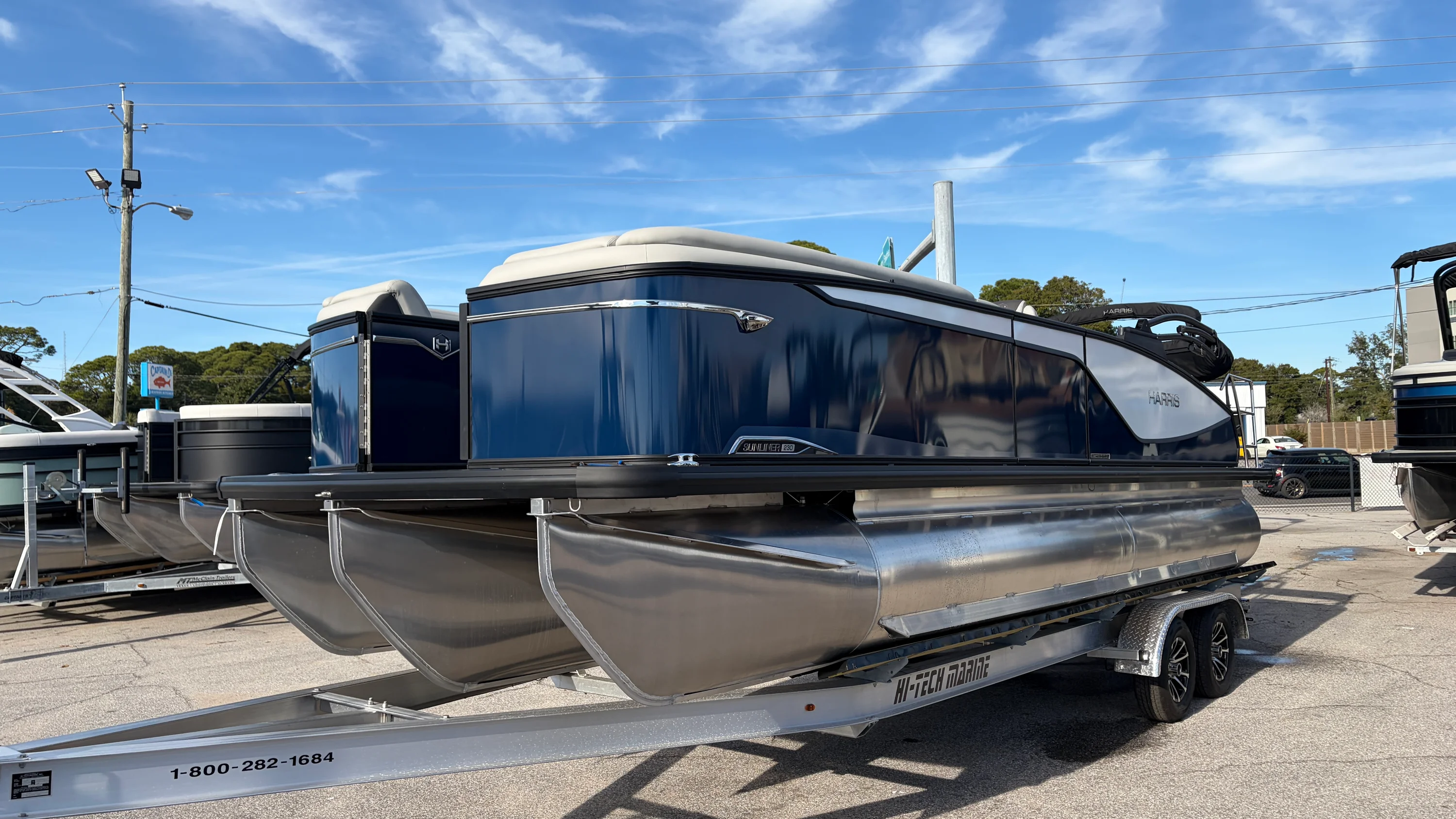 2026 Harris Sunliner 230 Image Thumbnail #3