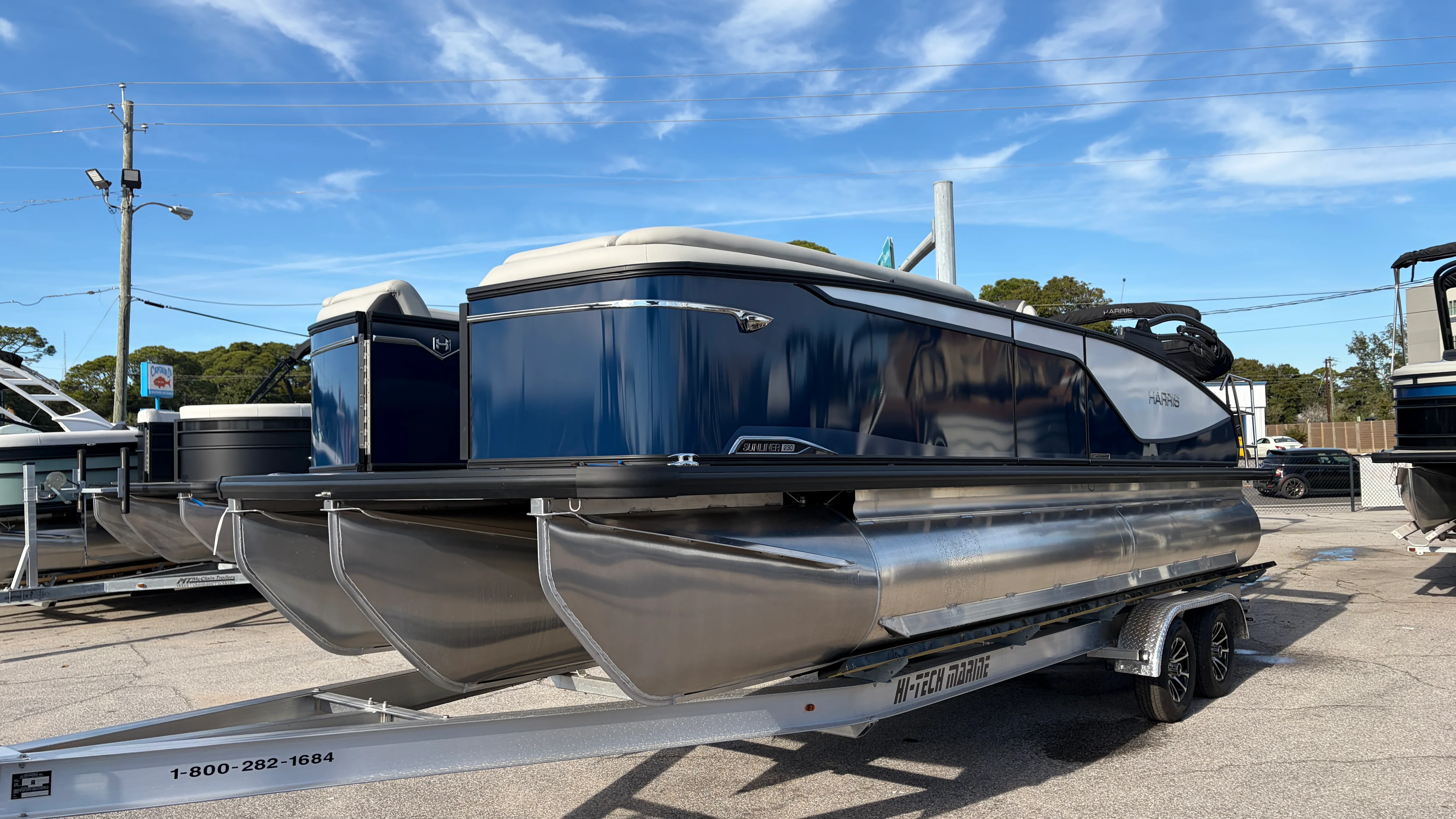 2026 Harris Sunliner 230 Image Thumbnail #3